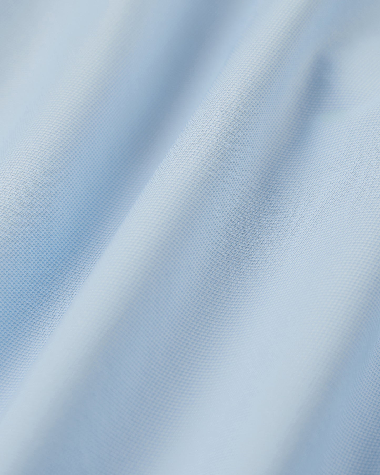 テクニカルファブリック・スリムフィットシャツ