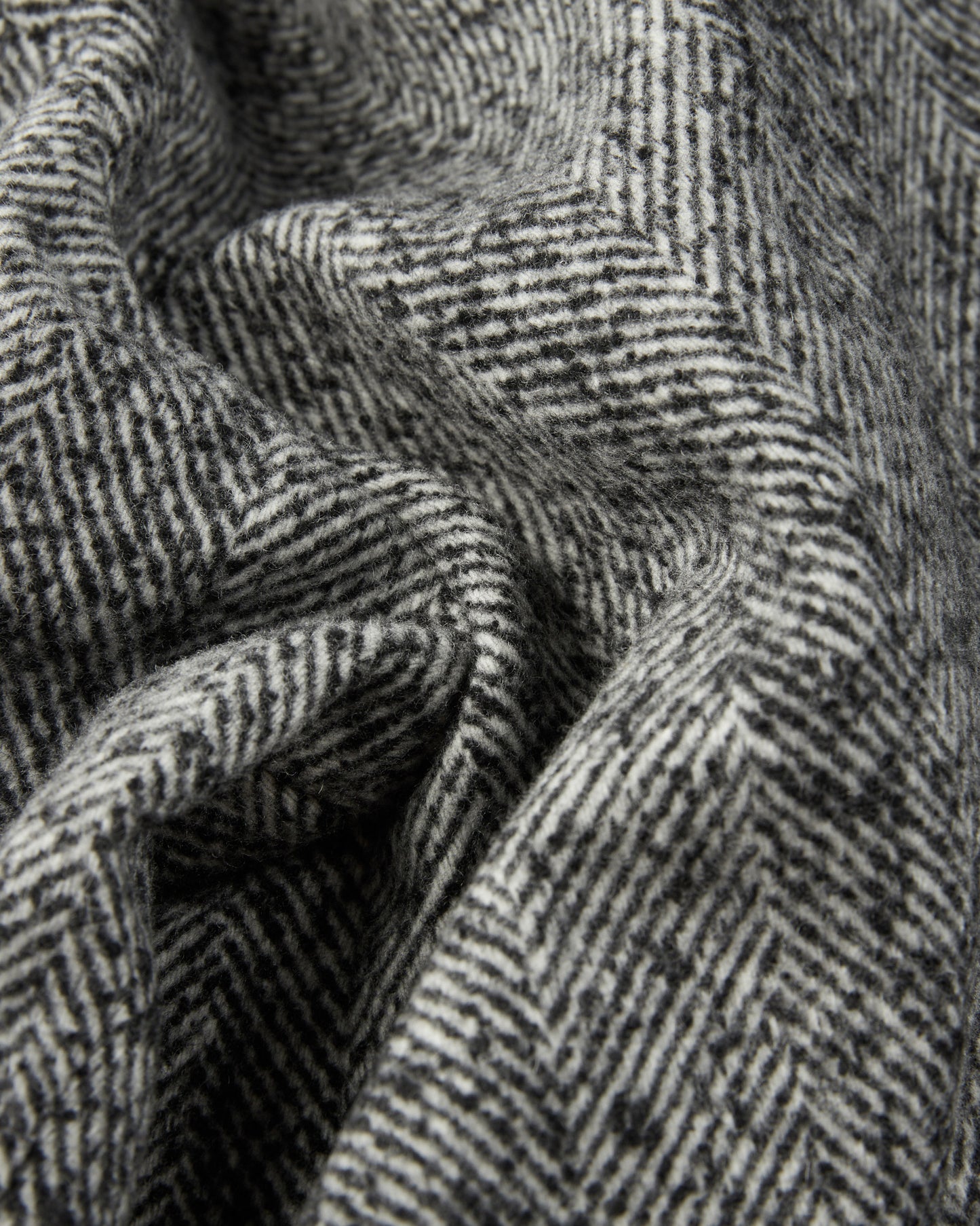 ウールヘリンボーン・ワイドフィットピーコート