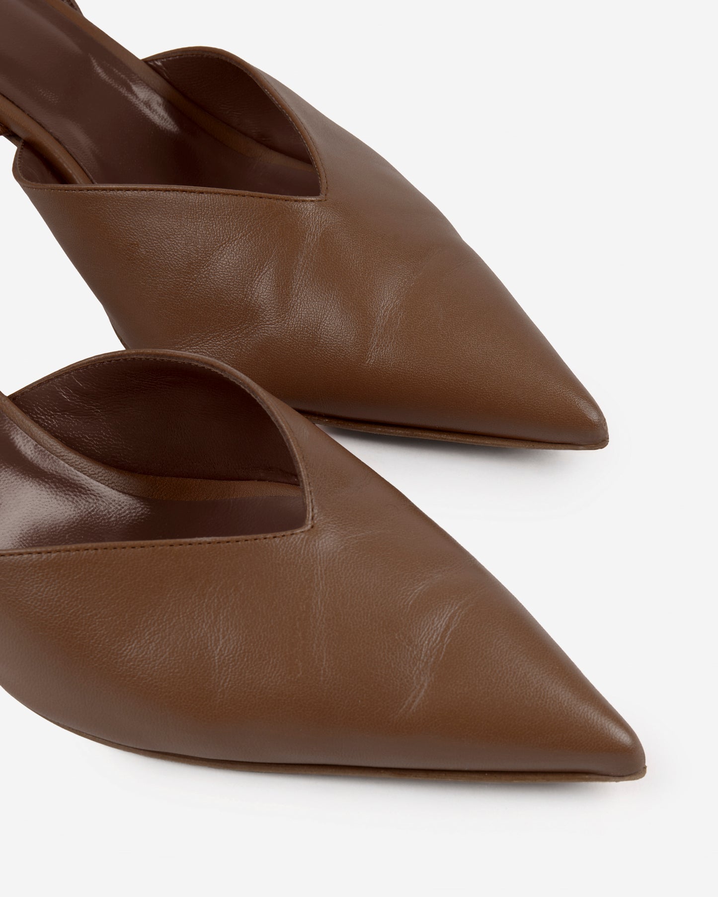 Slingback-Pumps aus Leder