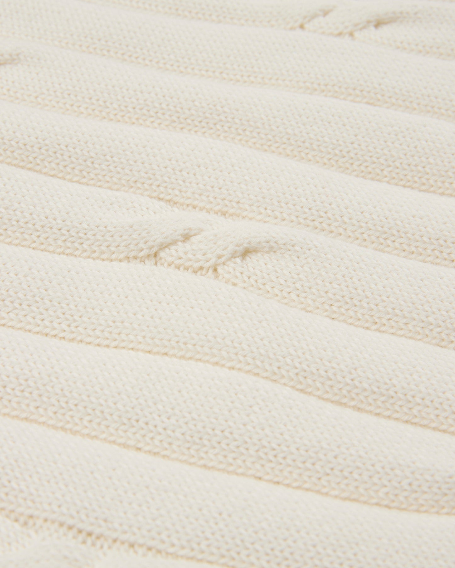 Slim fit V-neck cotton jumper