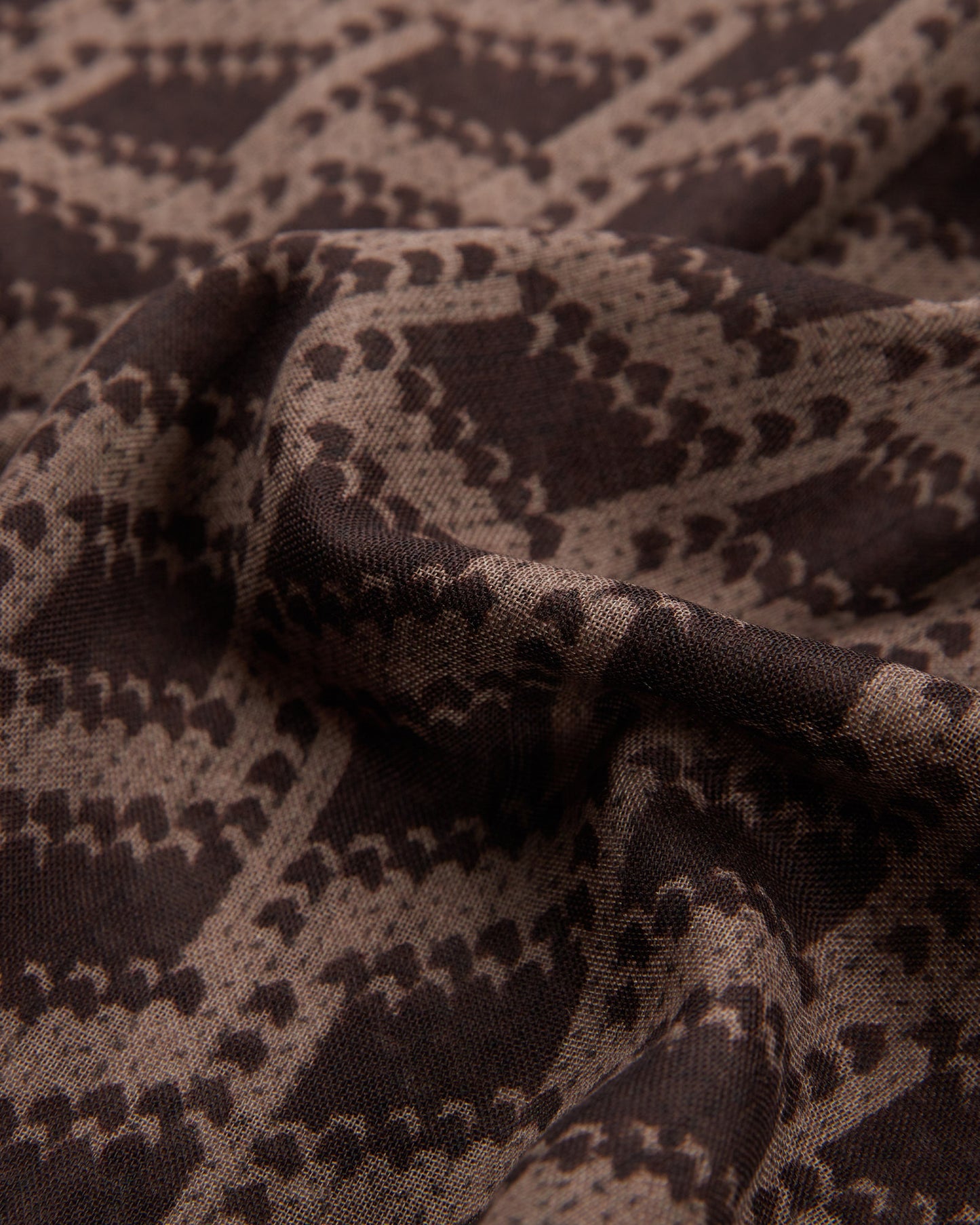 Lightweight wool scarf