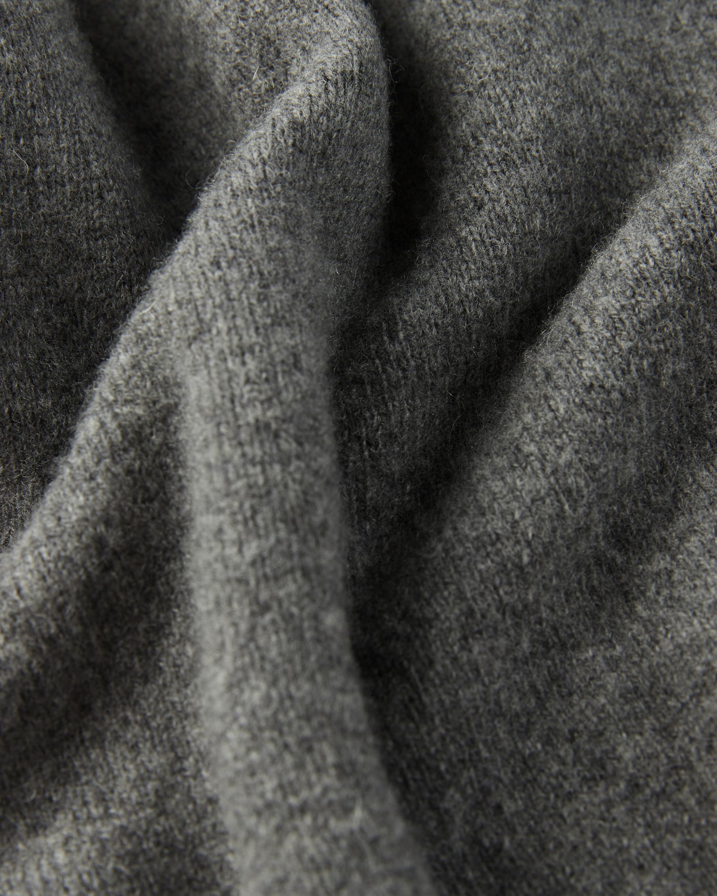 Regular fit wool and cashmere sweater