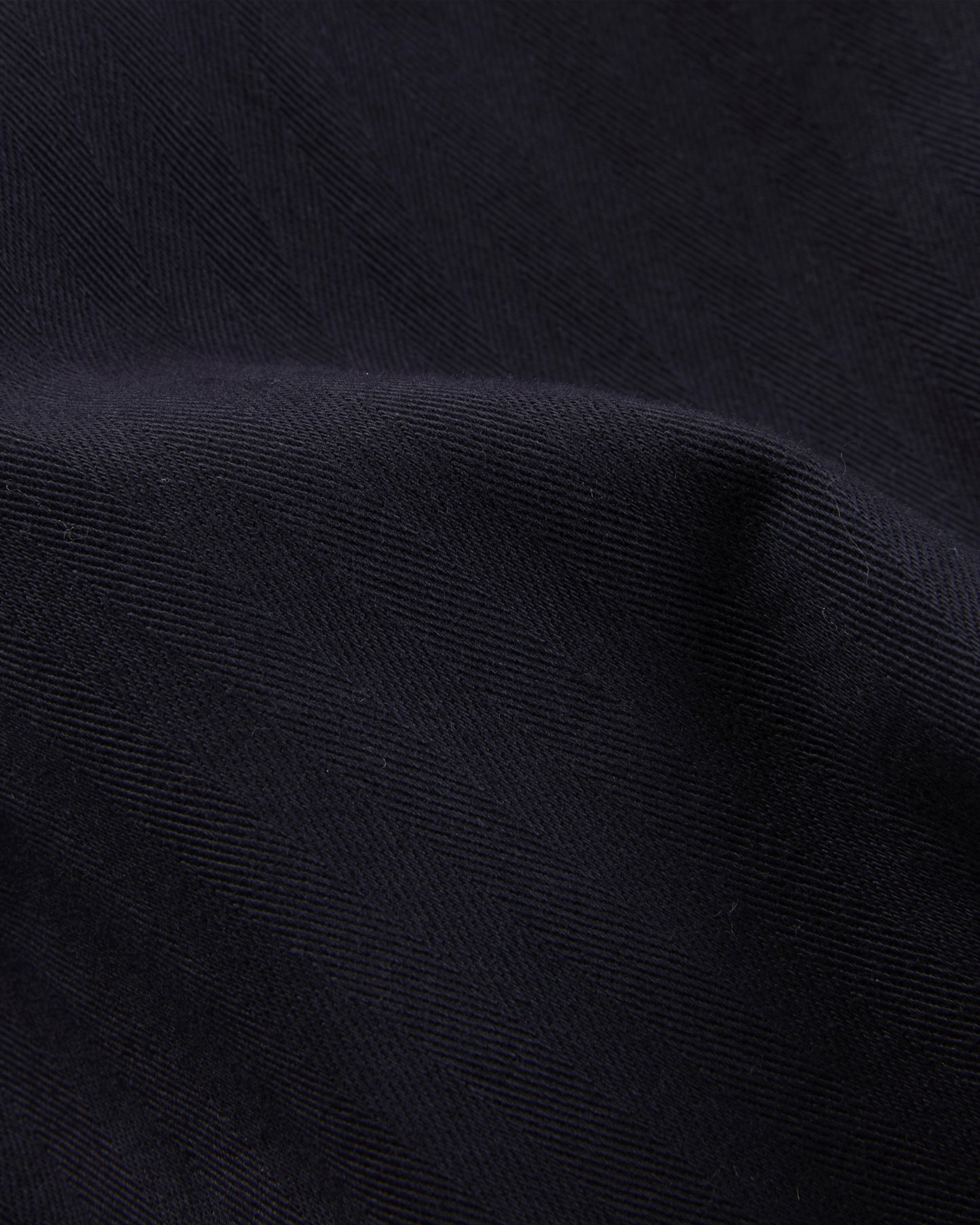 Tapered fit trousers in comfort cotton herringbone