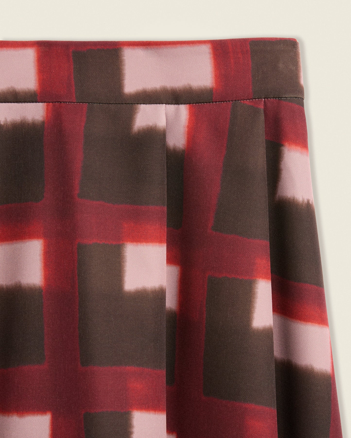 Plisseerock aus bedrucktem Polyester