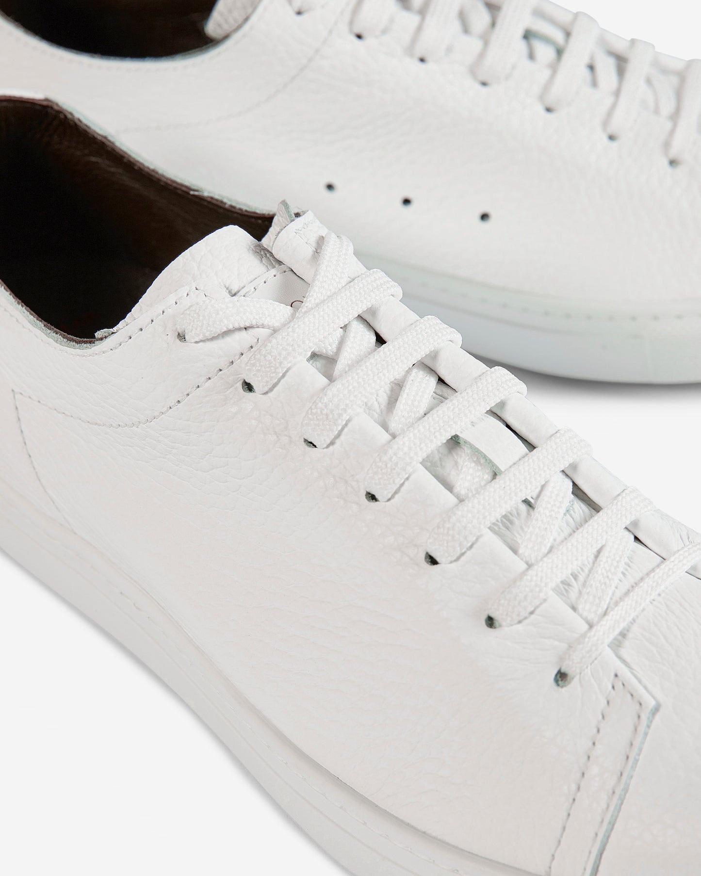 Sneakers in pelle di vitello martellata