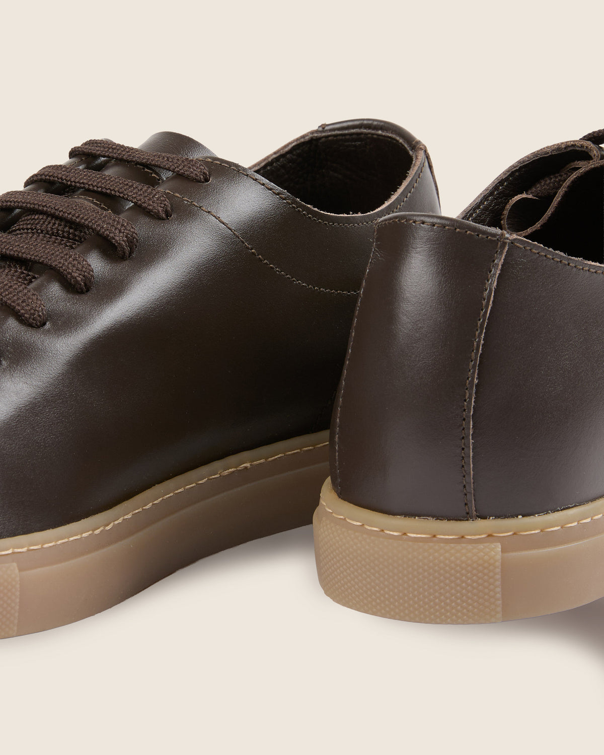 Baskets en cuir