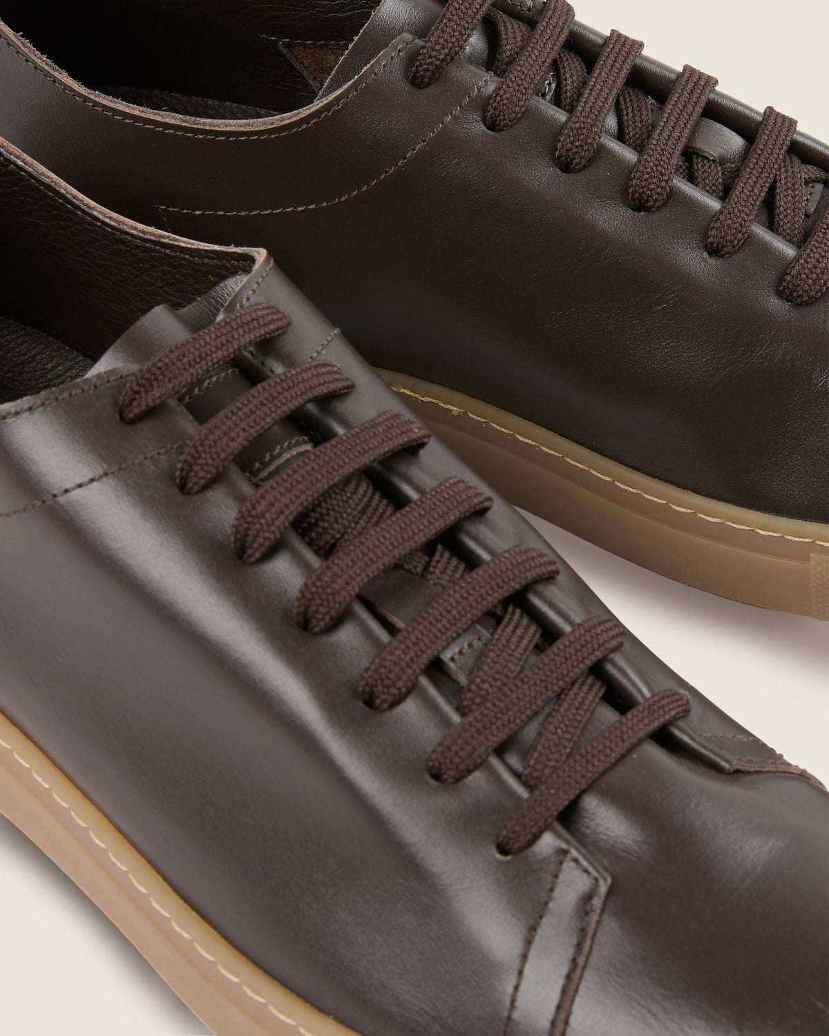 Baskets en cuir