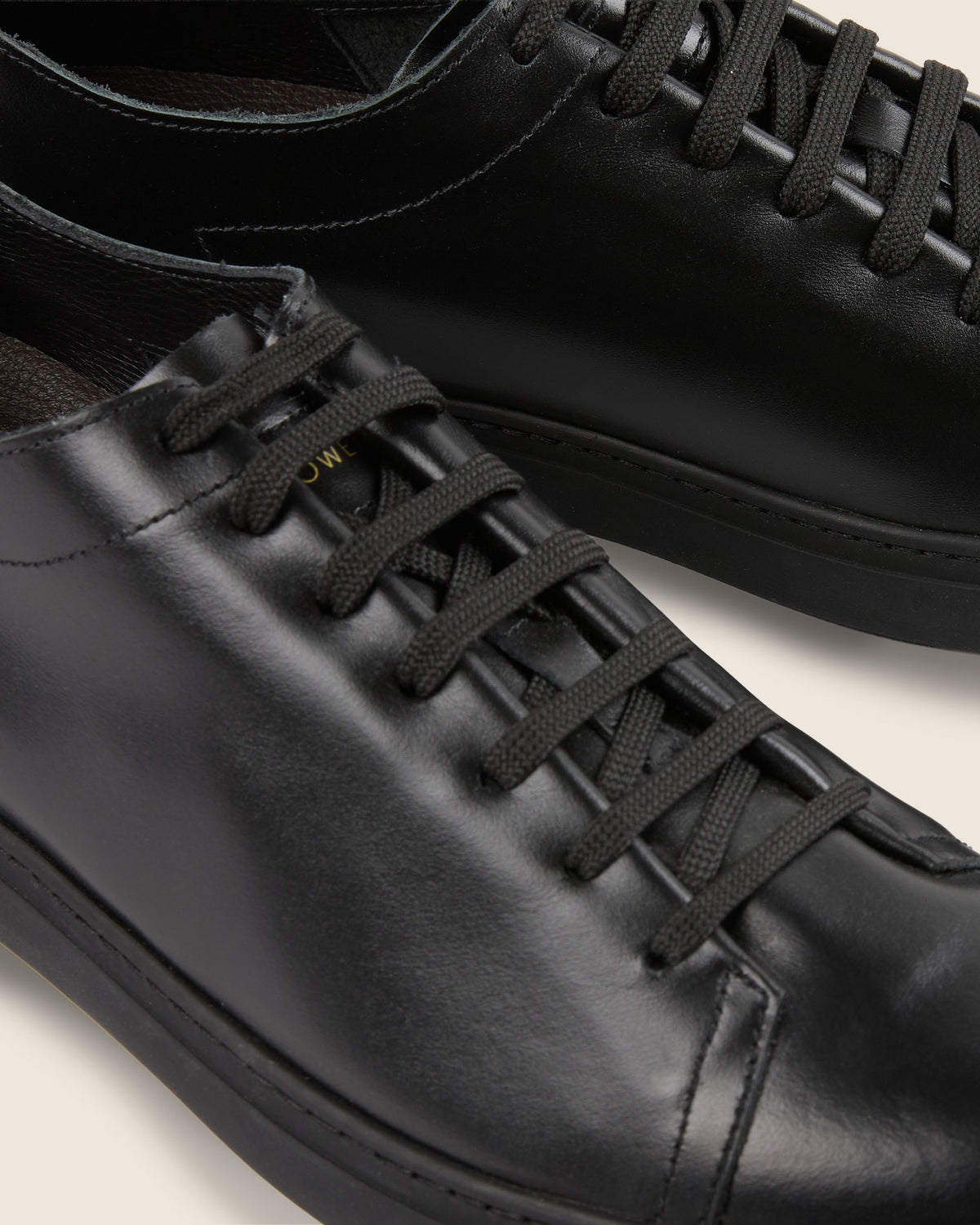 Baskets en cuir