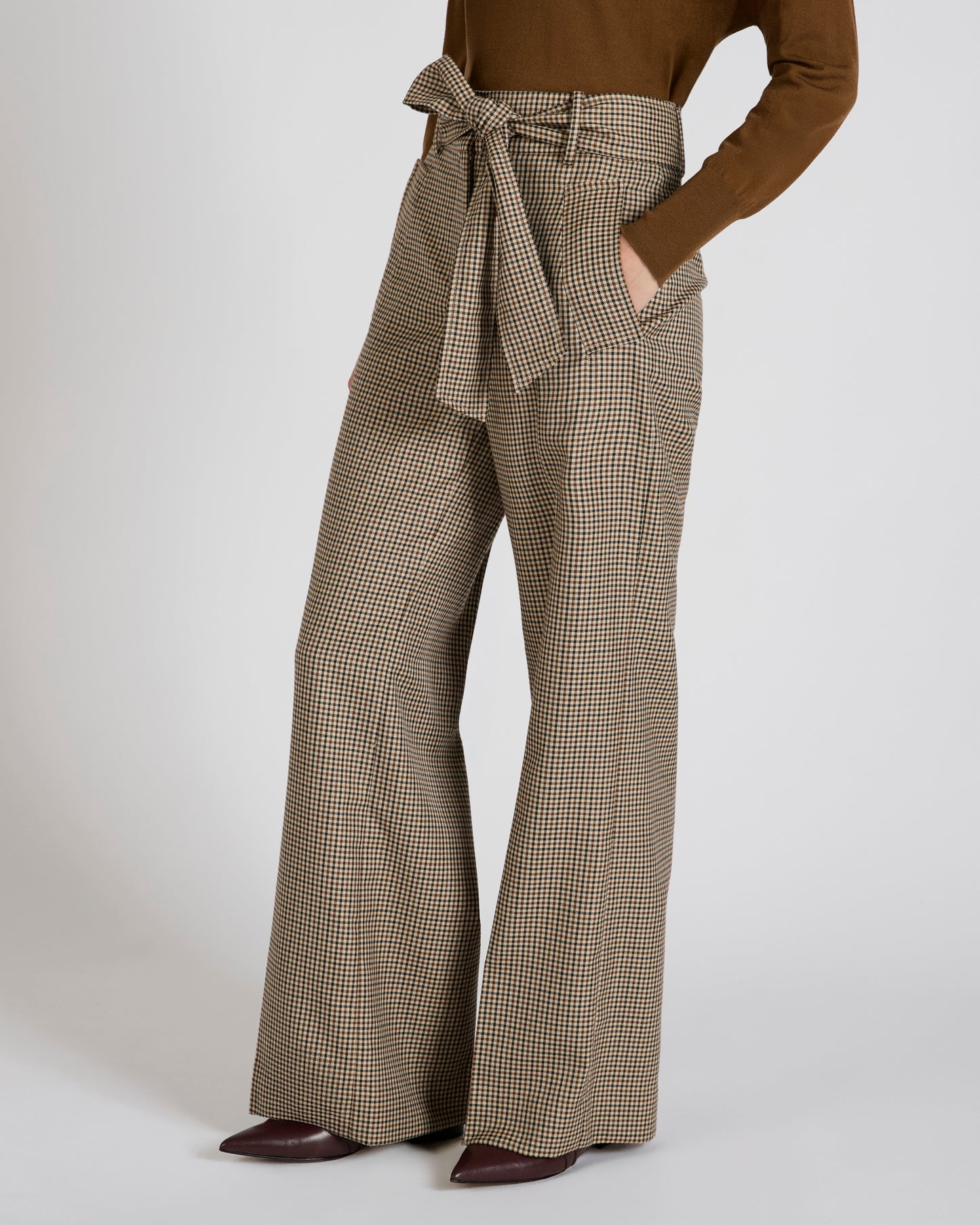 Wide fit trousers in wool twill