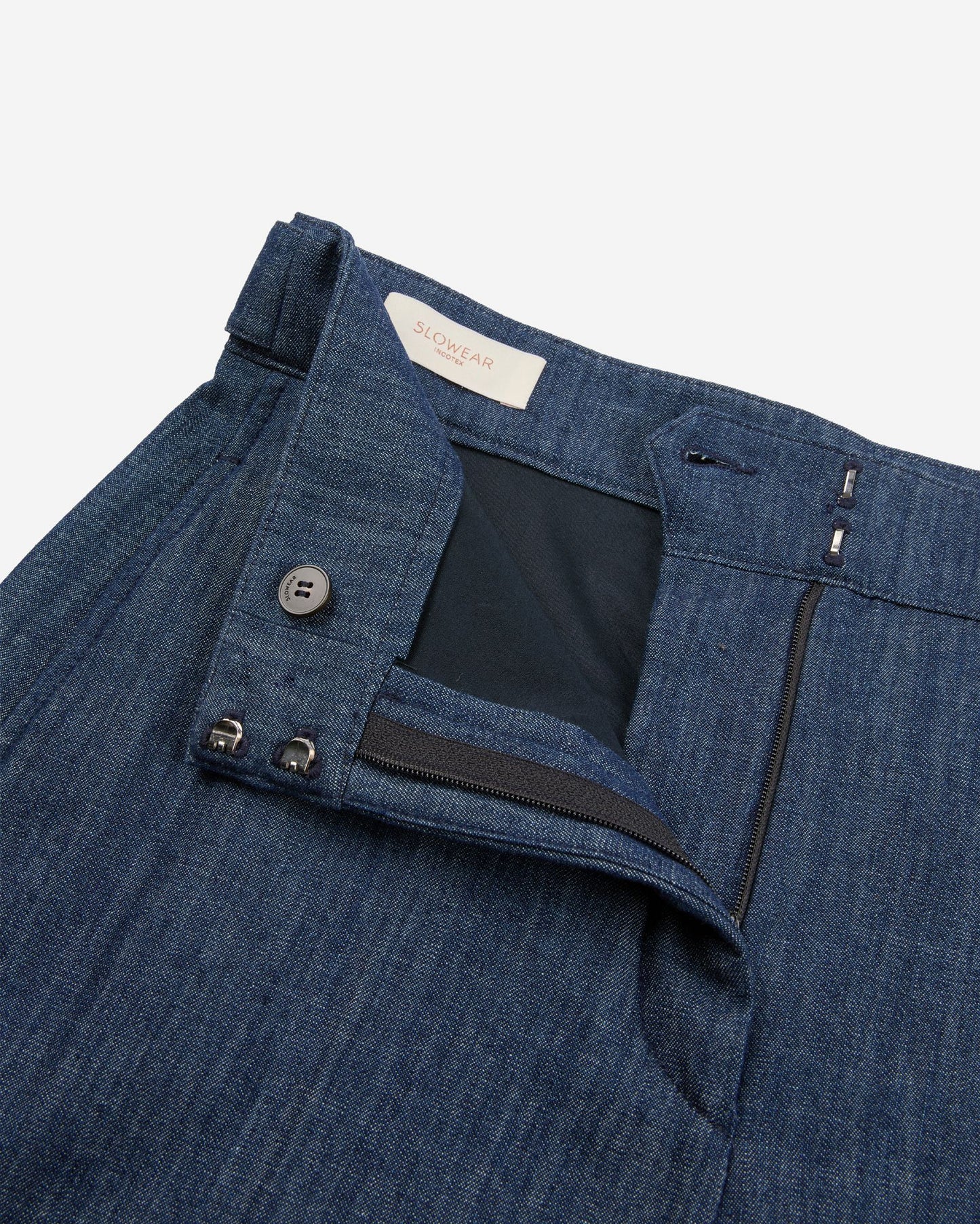 Incotex - Wide fit Bermuda shorts in denim - dark blue