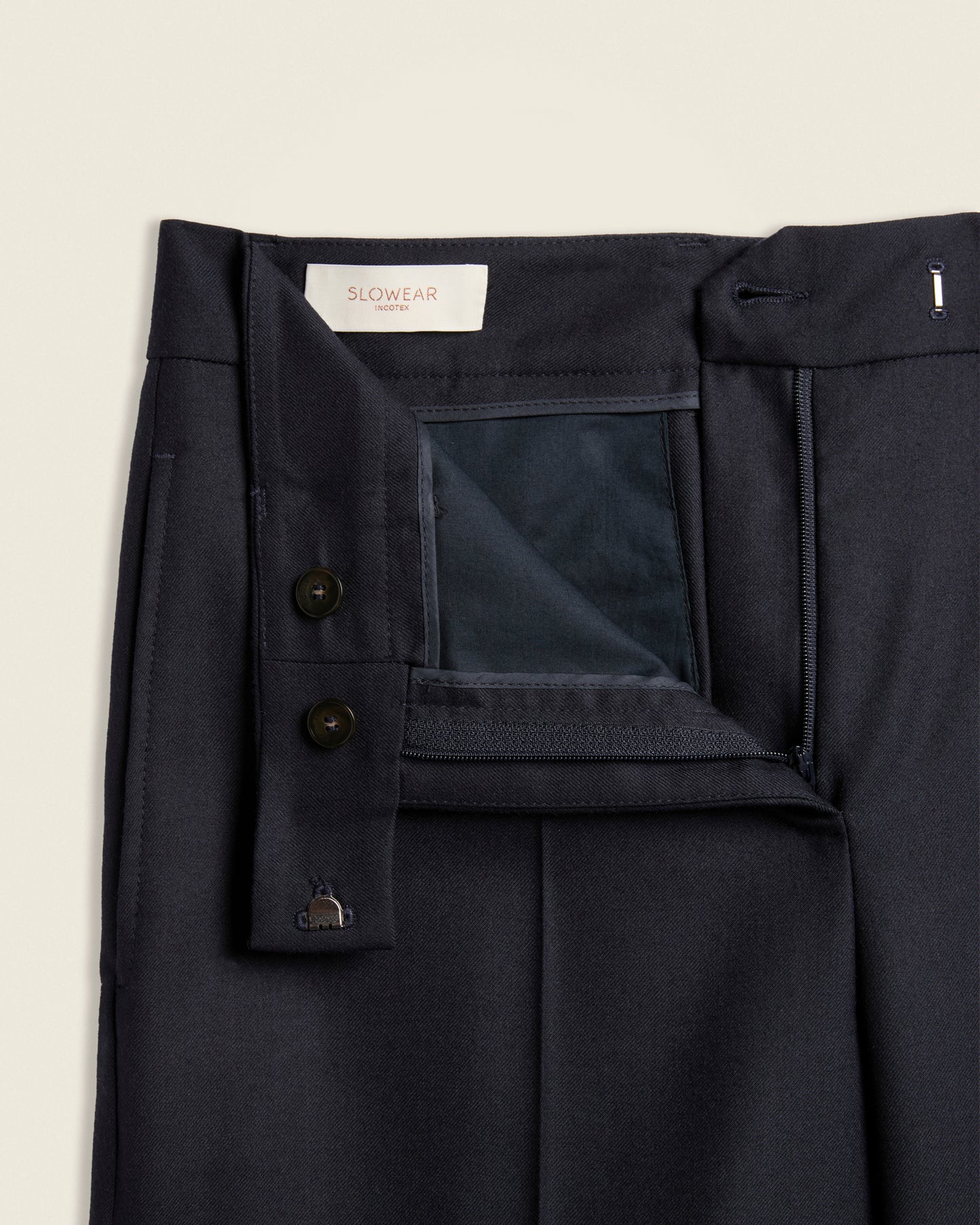 Bermuda straight fit in lana natural stretch