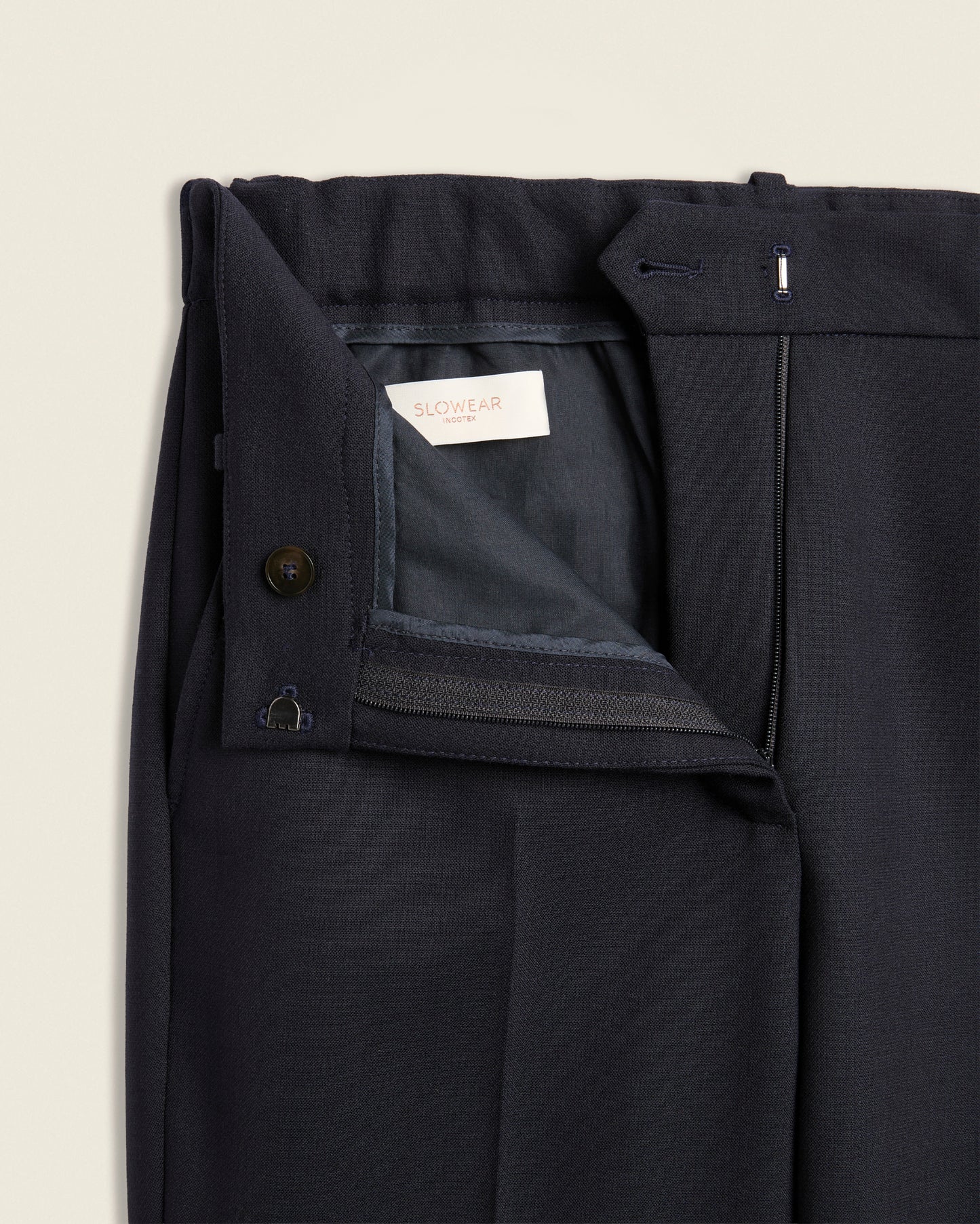 Pantalone regular fit in lana bistretch