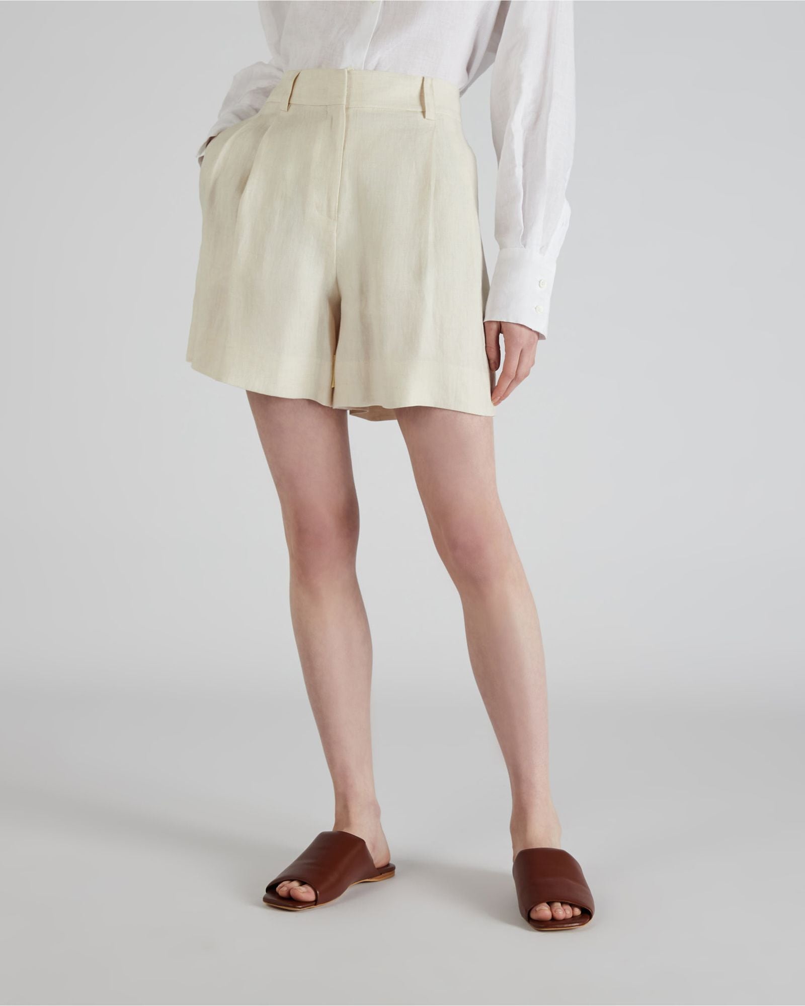 Incotex Wide fit linen shorts ivory – Slowear