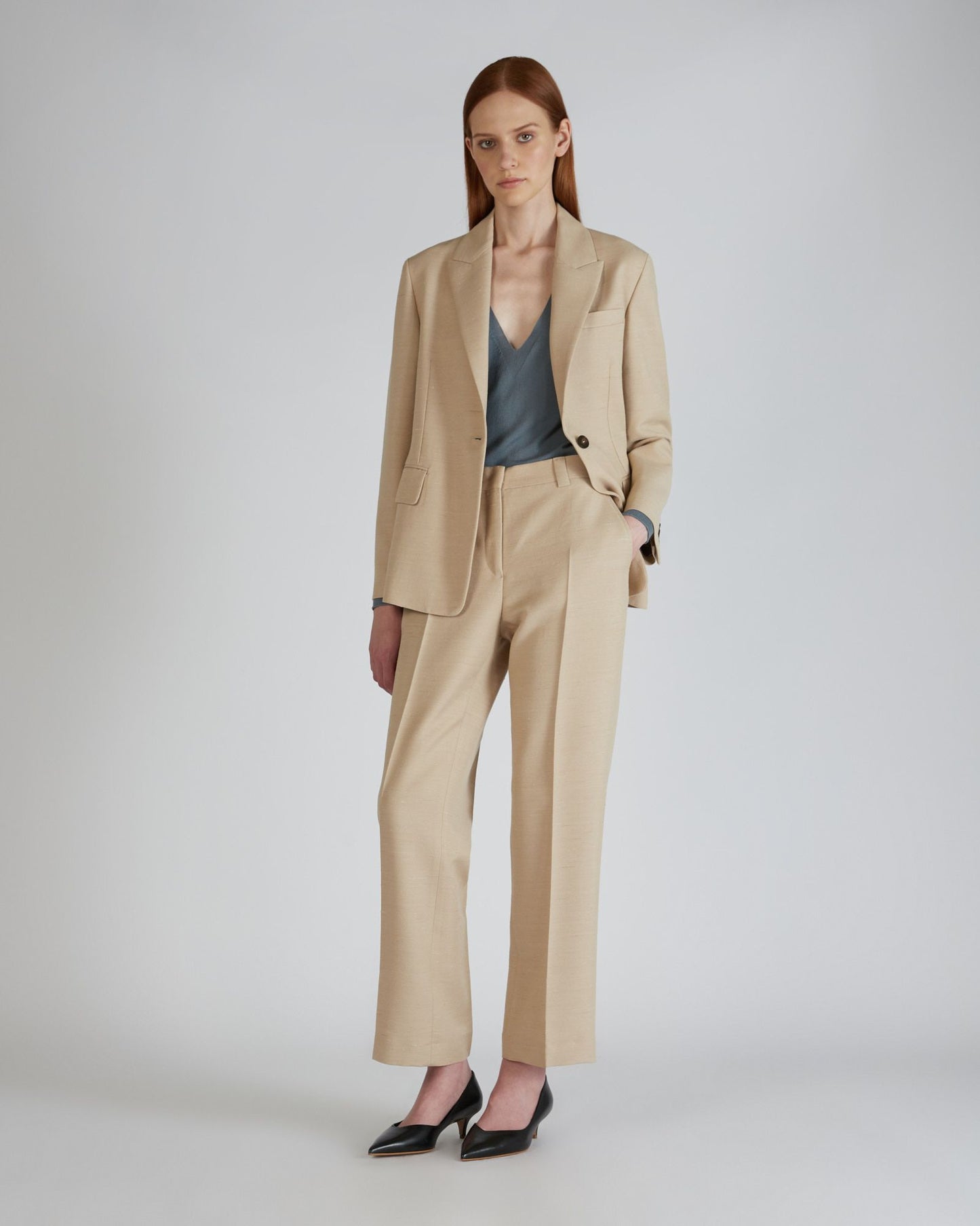 Regular fit trousers in wool shantung