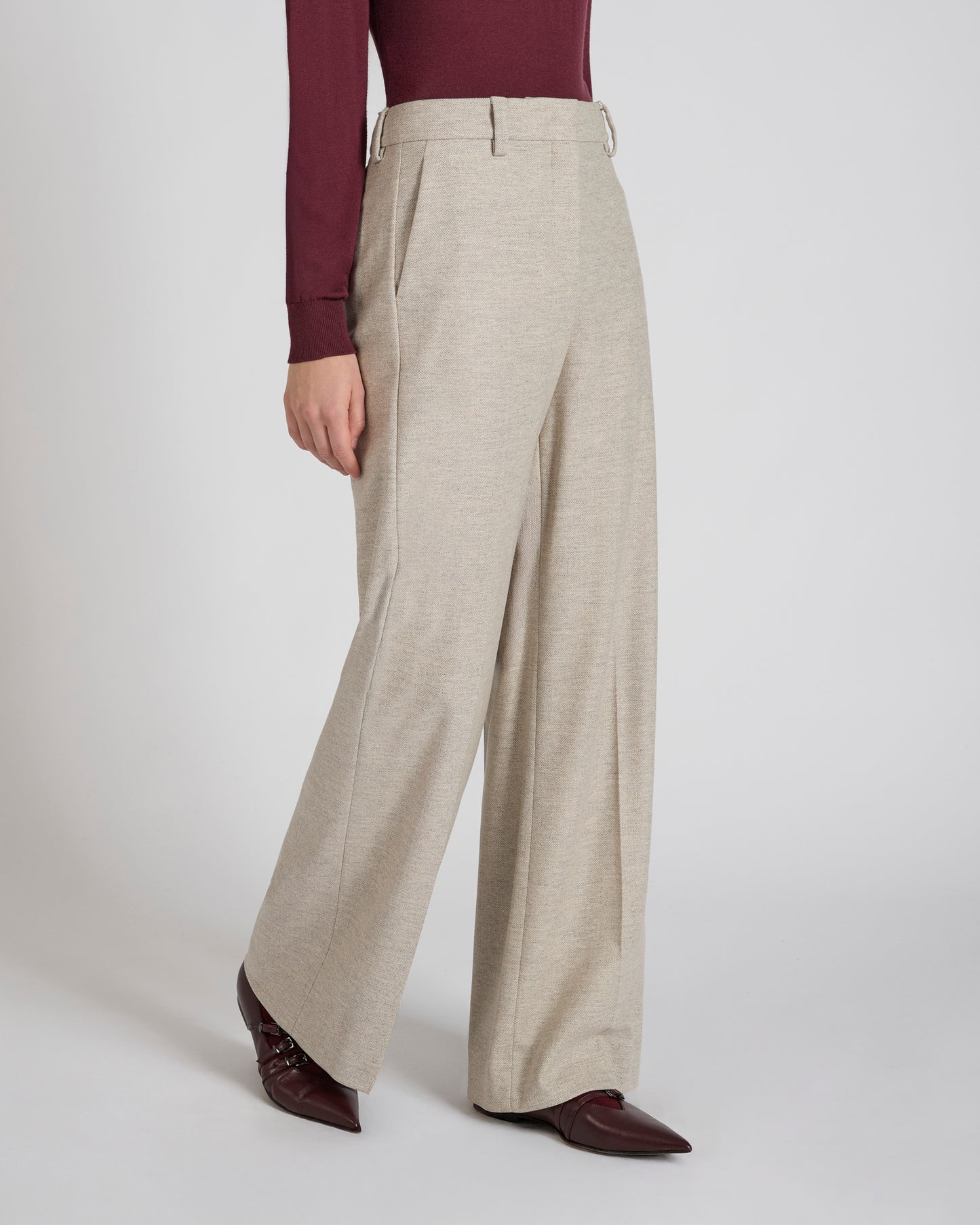 Regular fit trousers in stretch flannel
