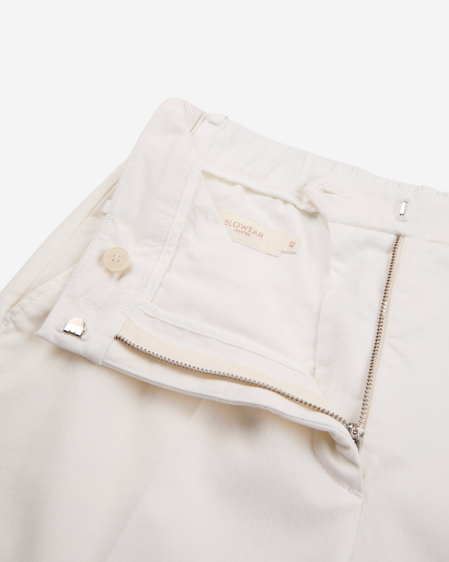 Regular fit trousers in cotton gabardine and lyocell