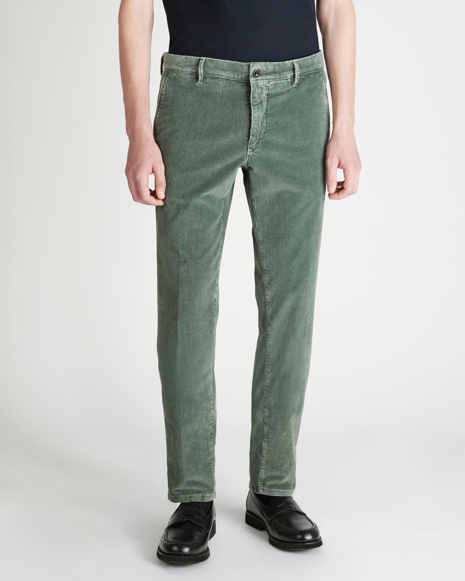 SLOWEAR カーキ パンツ エレガントでカジュアル、プレシャスなファブリックのメンズ