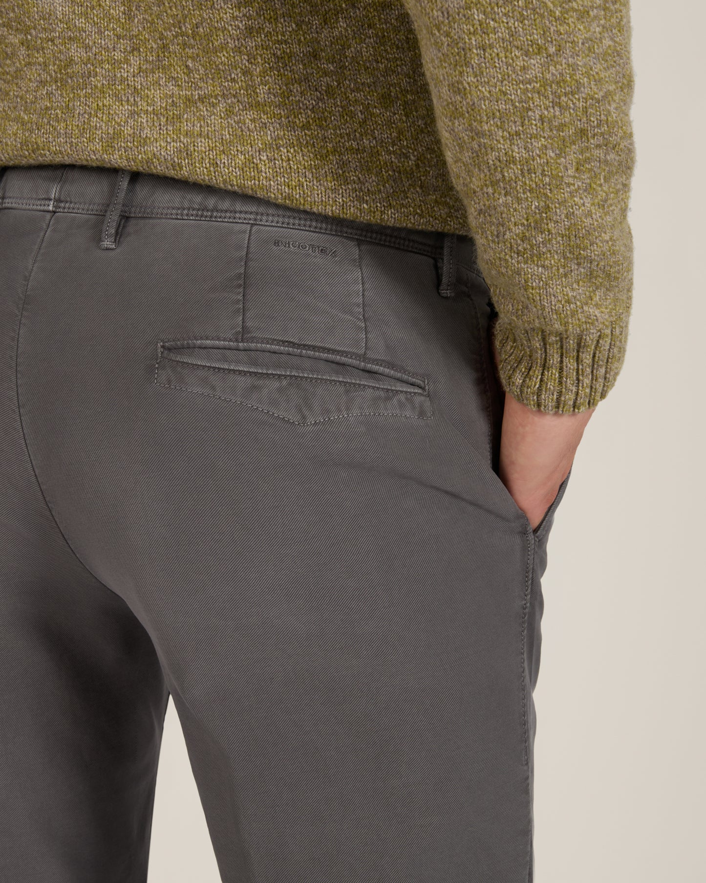 Pantalone slim fit in Tricochino