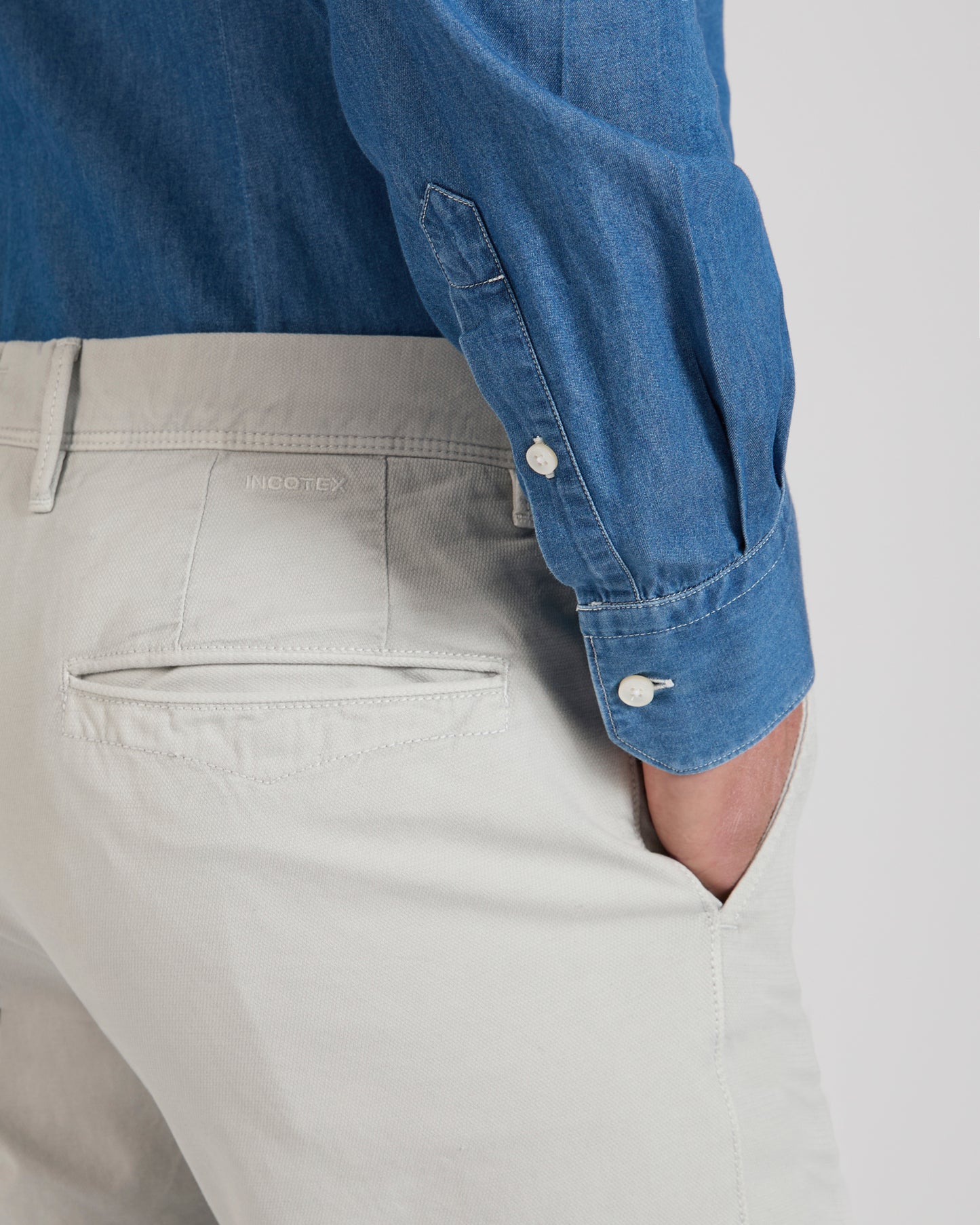 Pantalone slim fit in cotone stretch