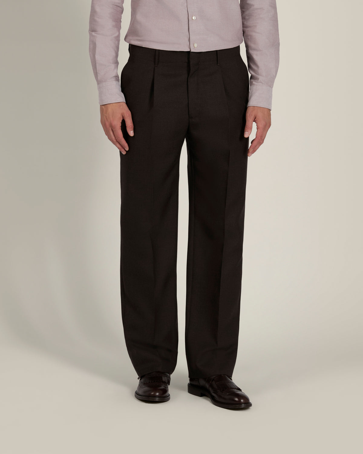 Pantalon coupe droite en laine 4 fils