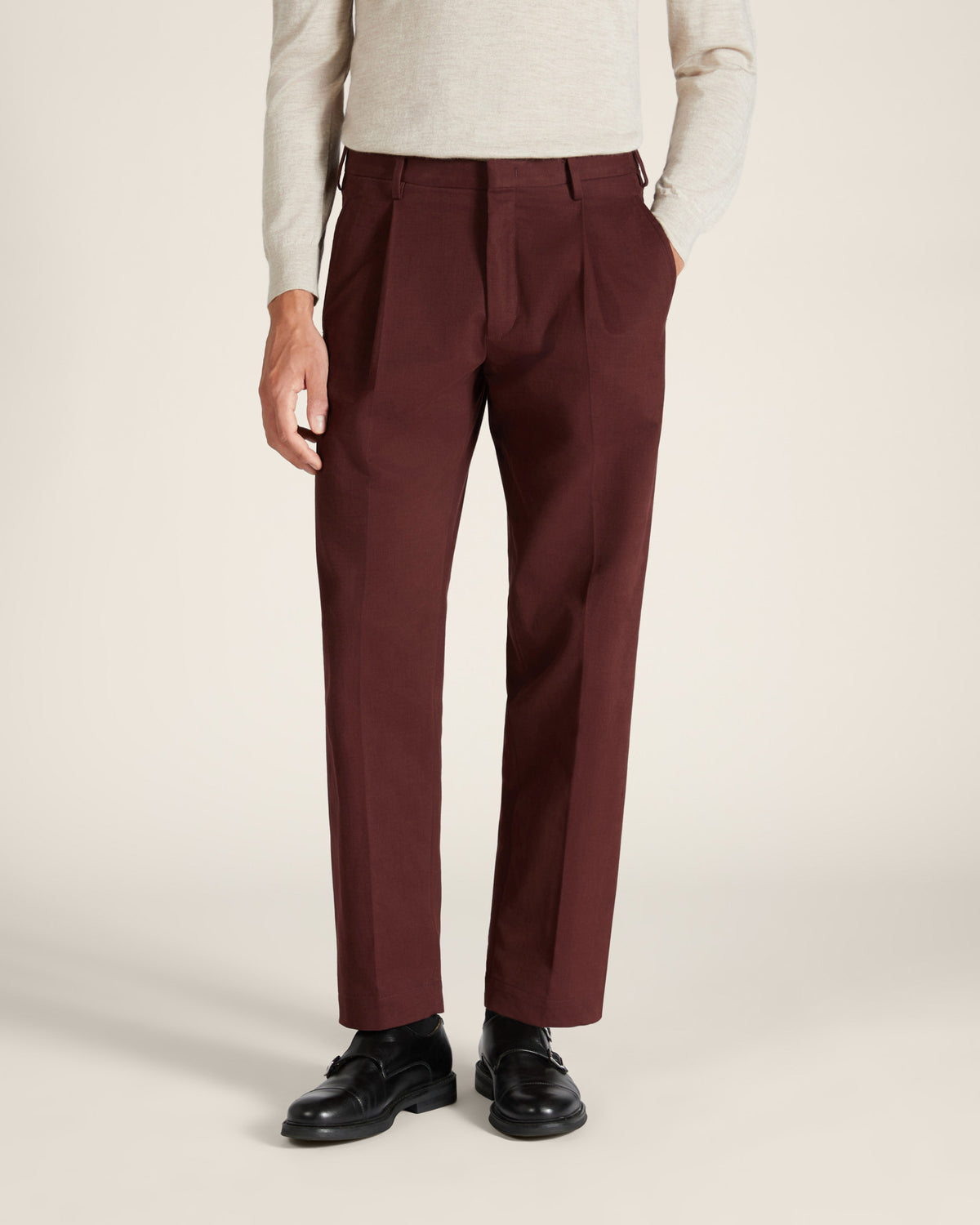 Pantalon sans couture latérale en gabardine de coton et cachemire