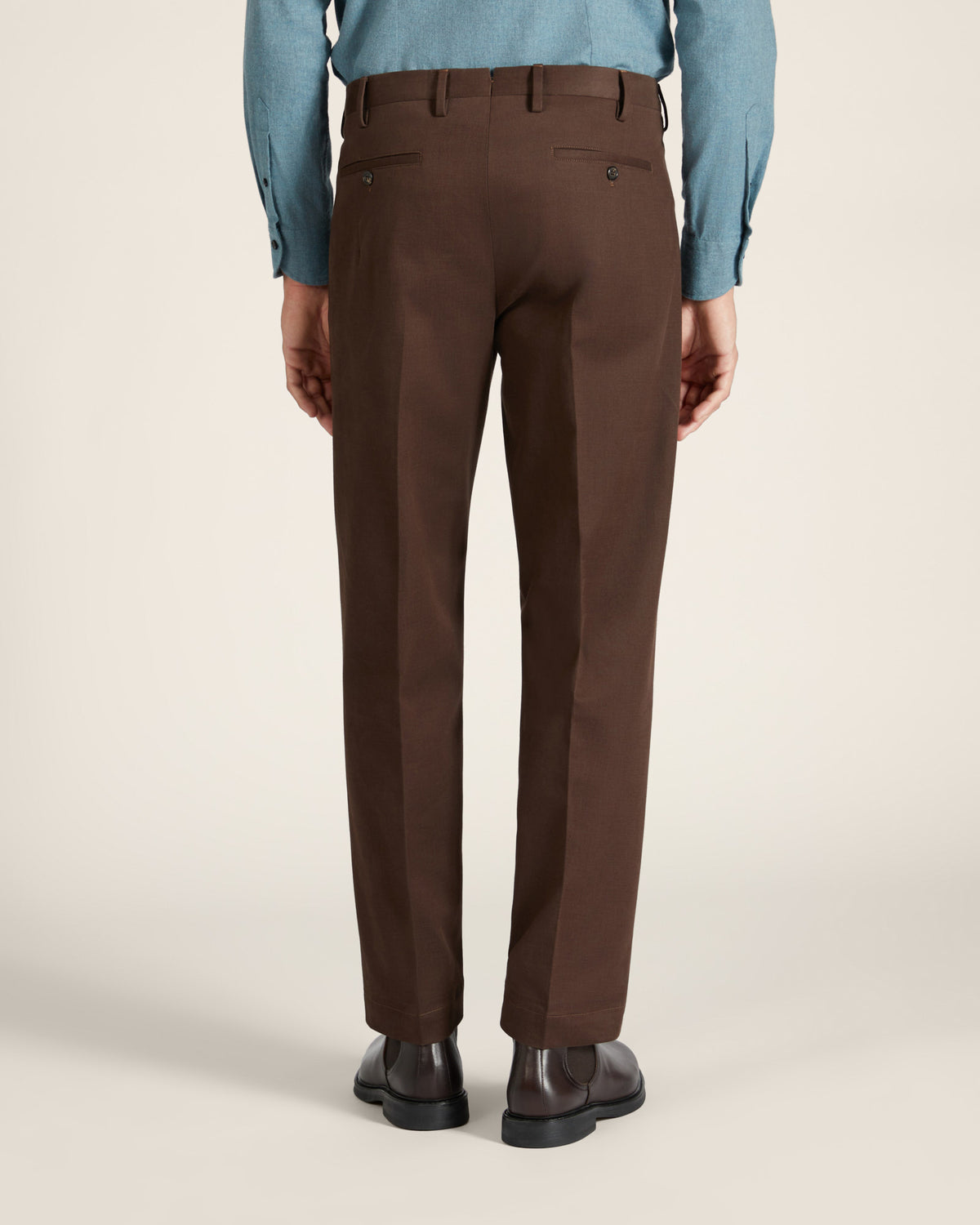 Pantalon sans couture latérale en gabardine de coton et cachemire
