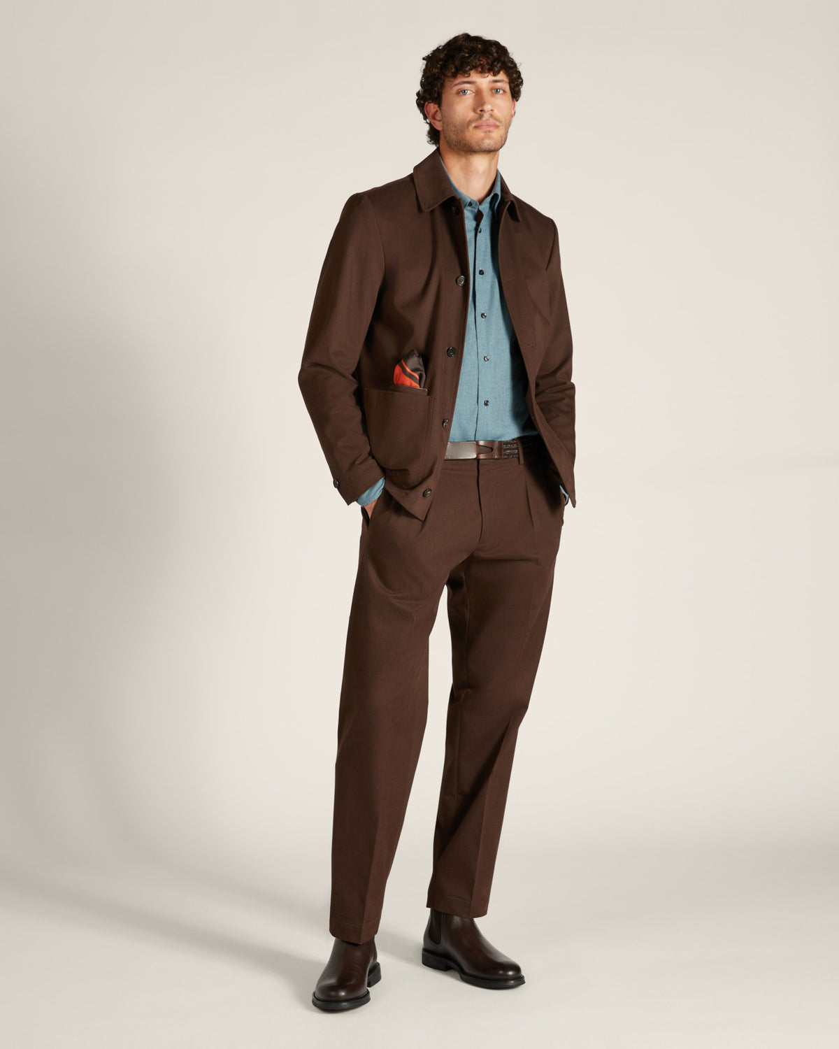 Pantalon sans couture latérale en gabardine de coton et cachemire