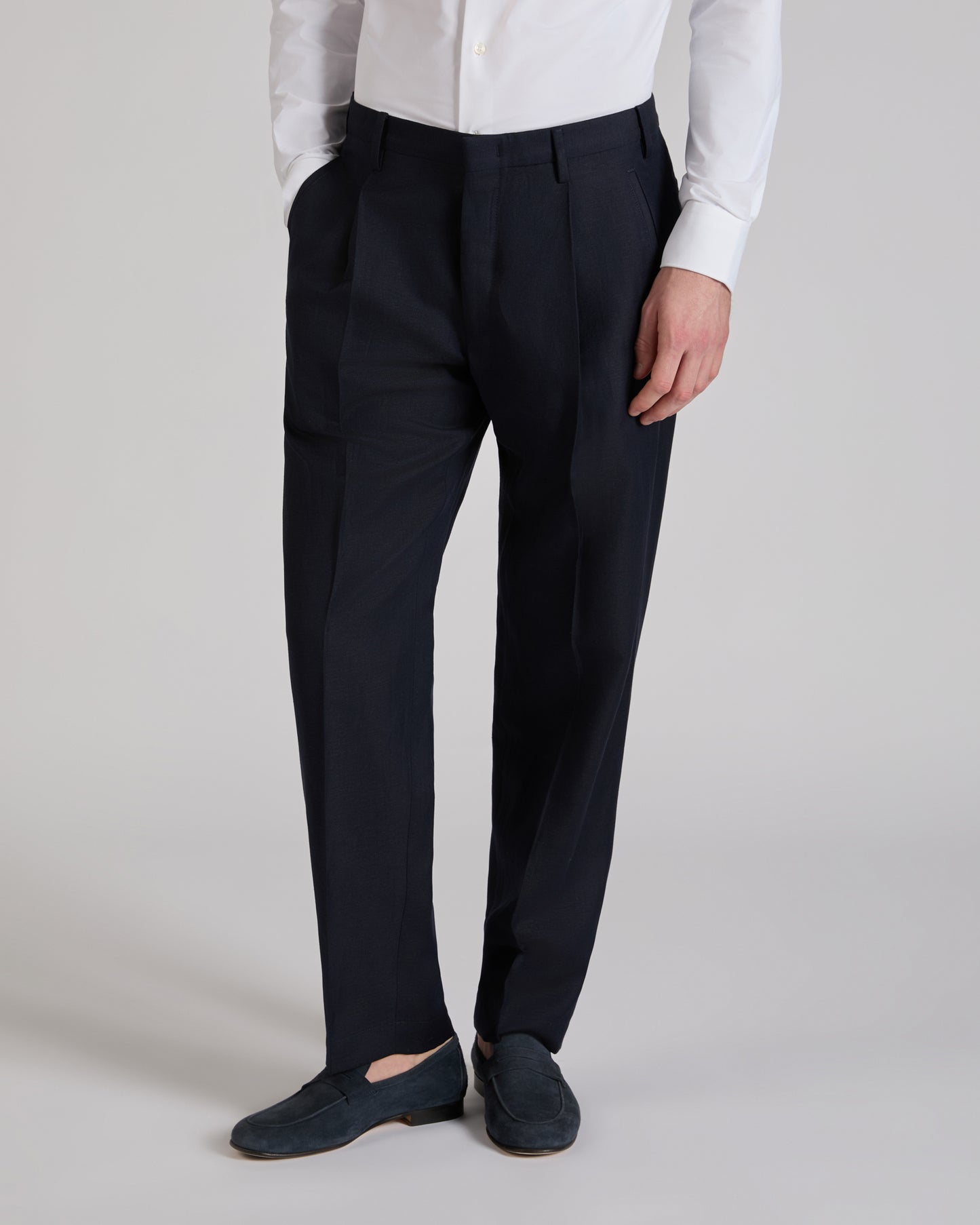 Seamless wool and linen trousers