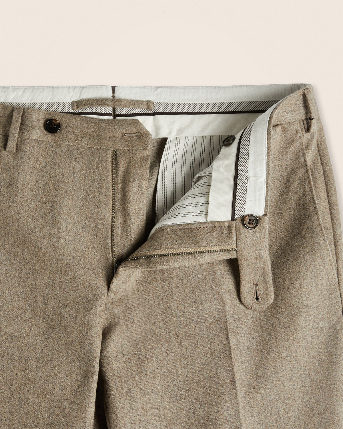 Pantalon slim fit en flanelle de laine et cachemire