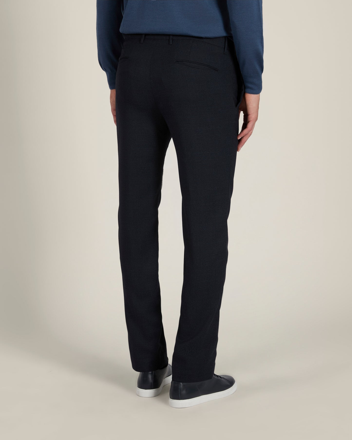 Pantalone slim fit in lana stretch