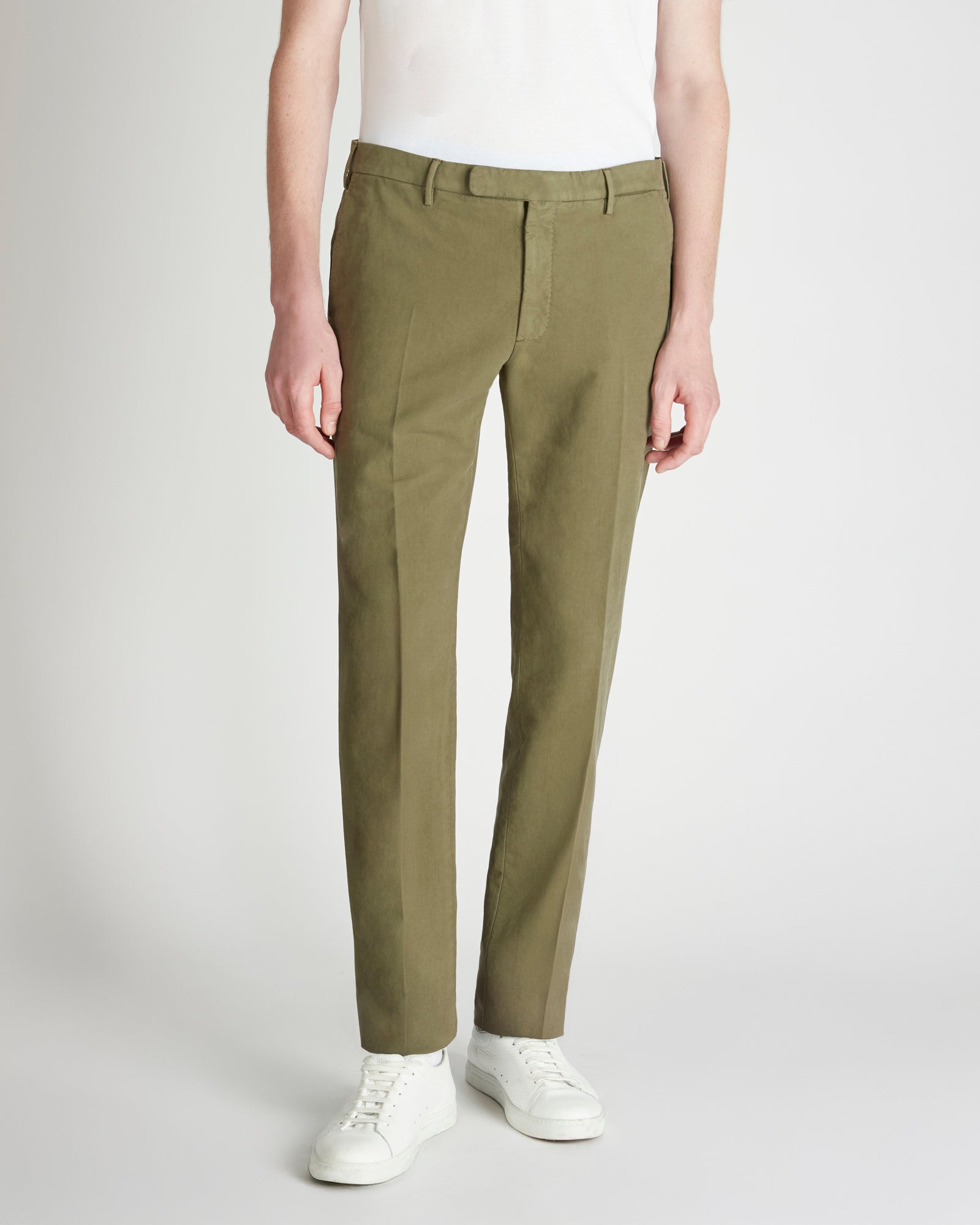 SLOWEAR カーキ パンツ エレガントでカジュアル、プレシャスなファブリックのメンズパンツ