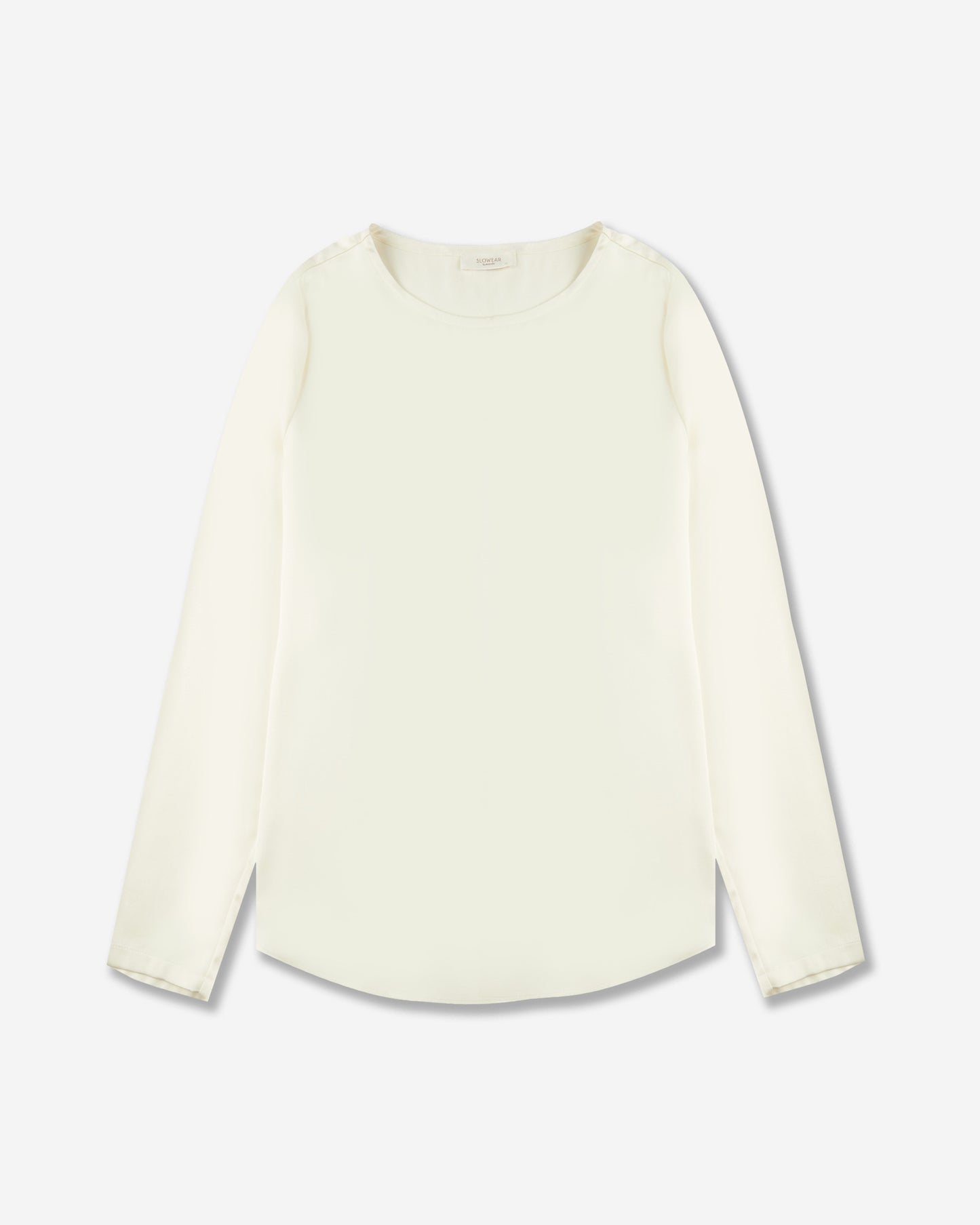 シャイニーサテン・ワイドフィットブラウス