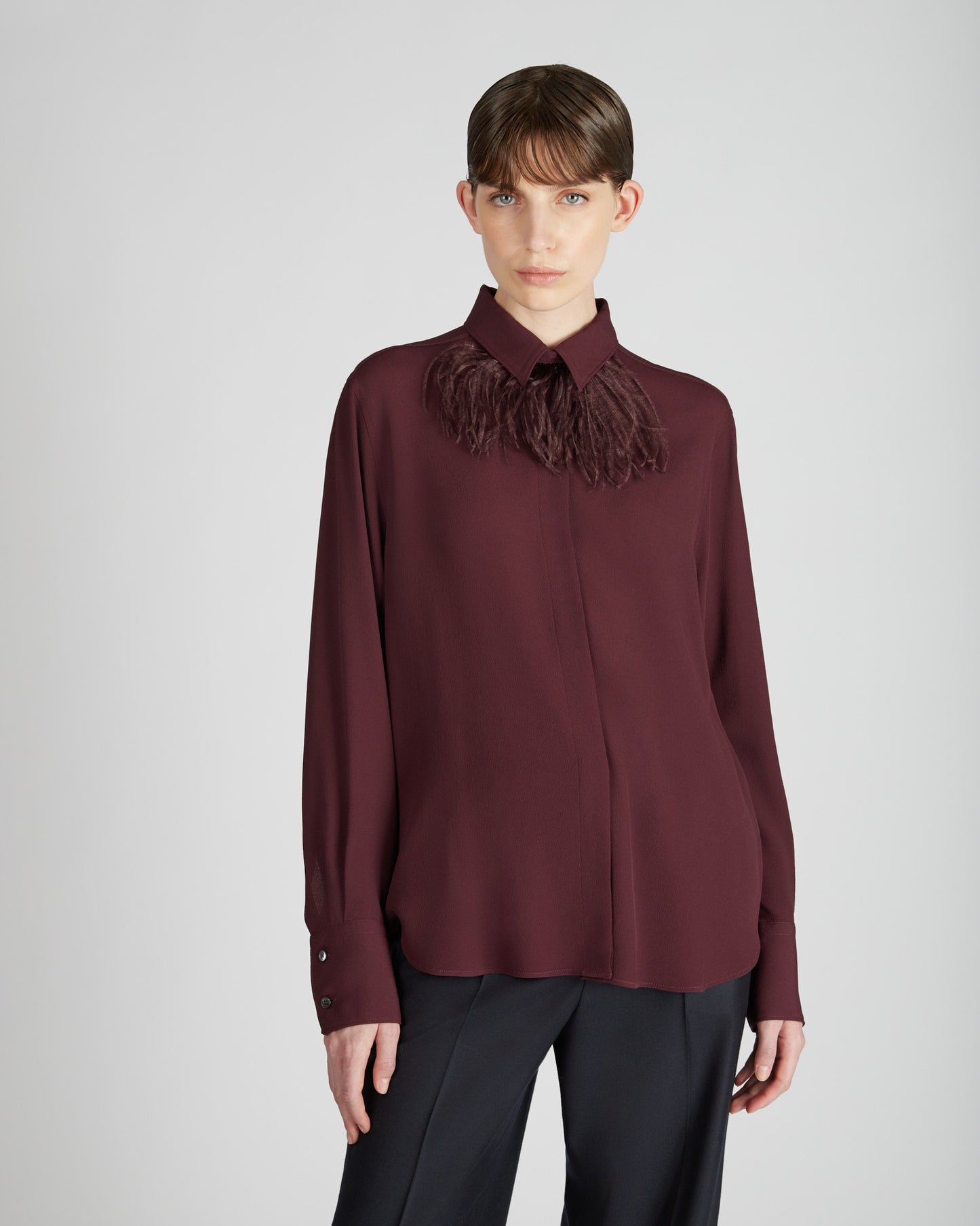 シルククレープデシンとアセテート・スリムフィットブラウス