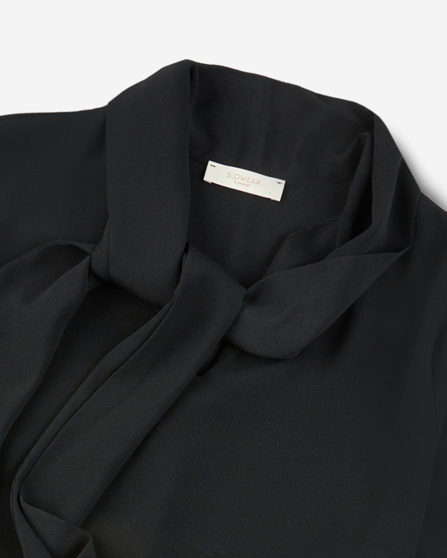 シルククレープデシンとアセテート・ワイドフィットブラウス