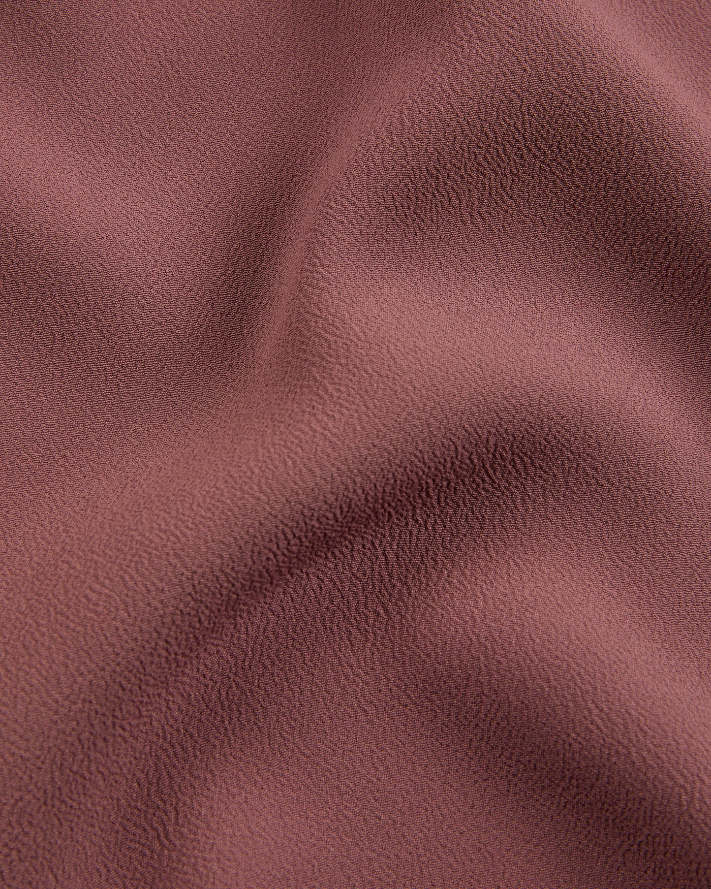 Regular fit top in silk-blend crêpe de chine