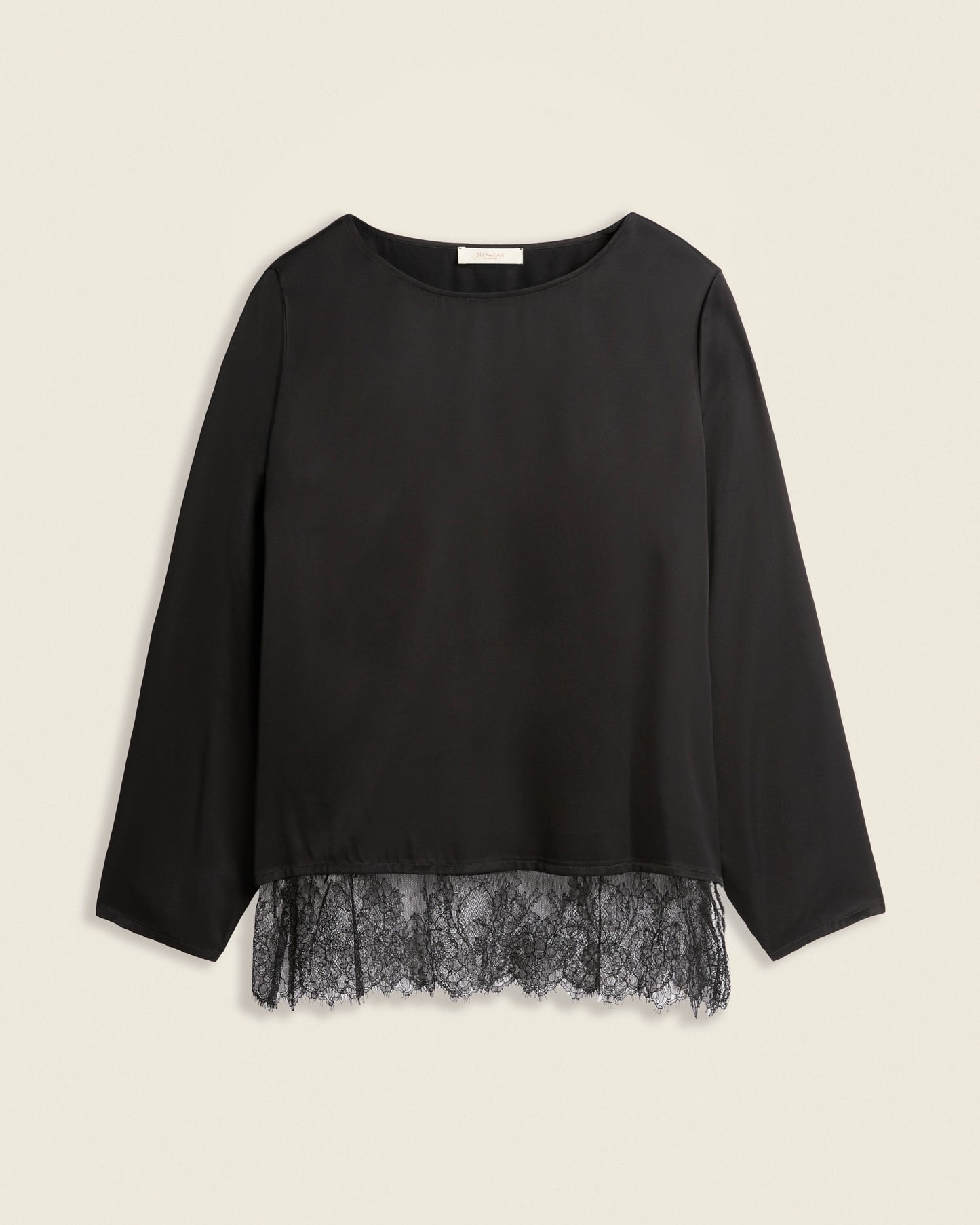 Regular Fit T-Shirt aus Satin mit Spitzenbesatz