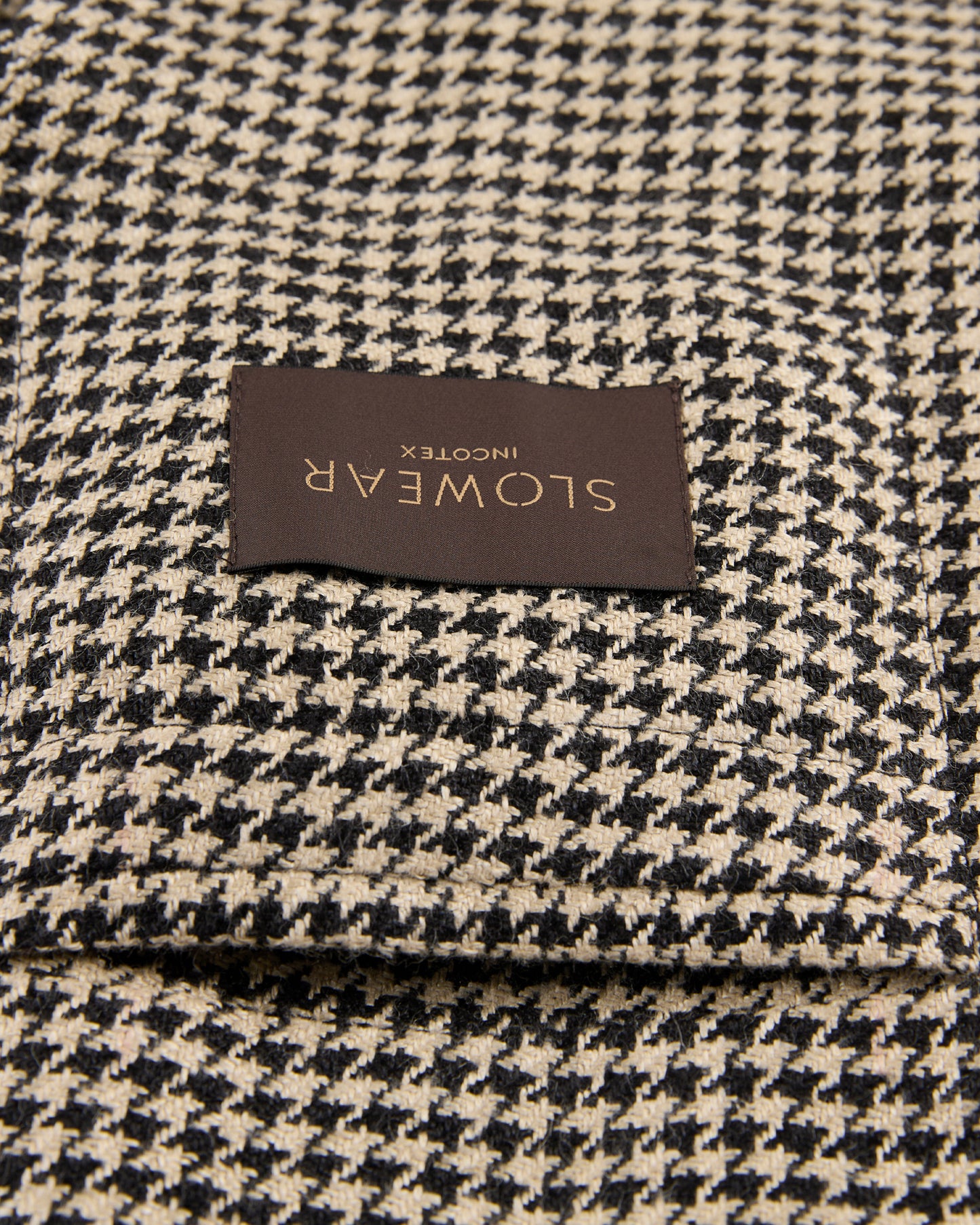 Slim fit linen and silk jacket