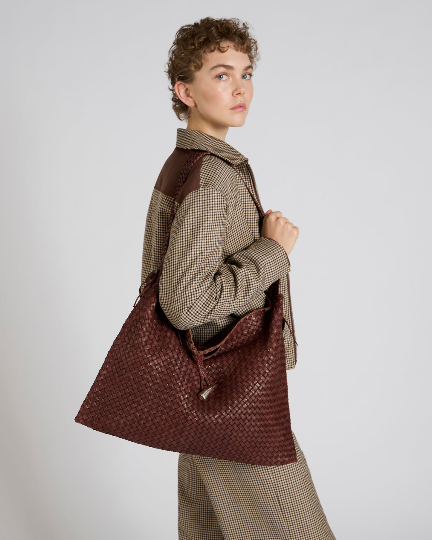 カーフレザー・ショルダーマキシバッグ