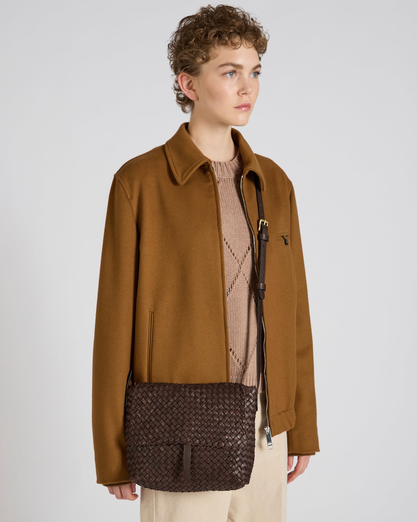 カーフレザー・クロスボディバッグ