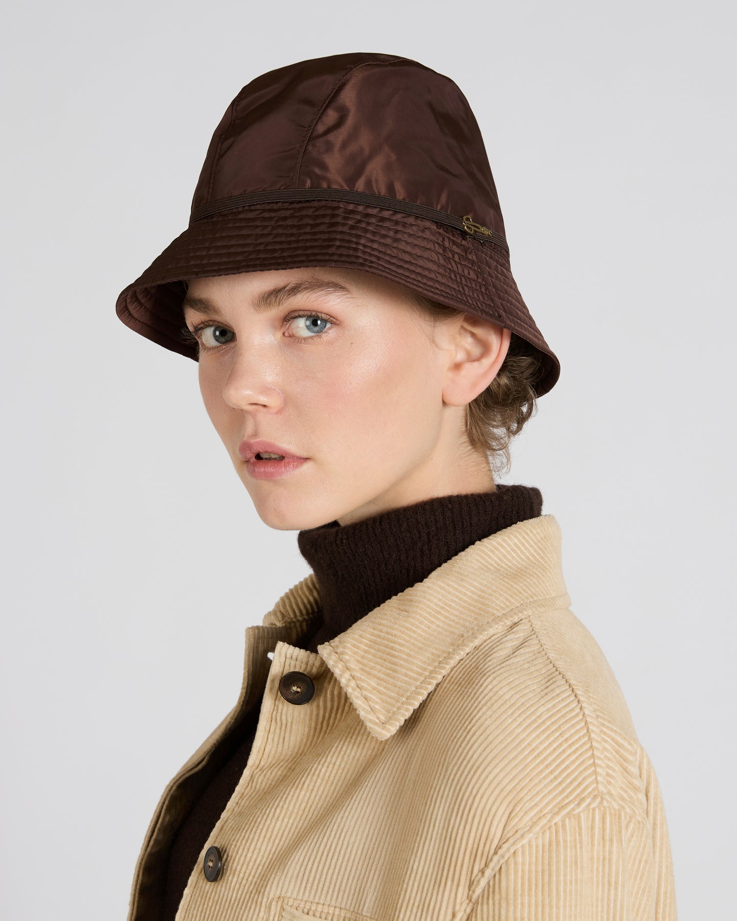 Cloche in tessuto tecnico