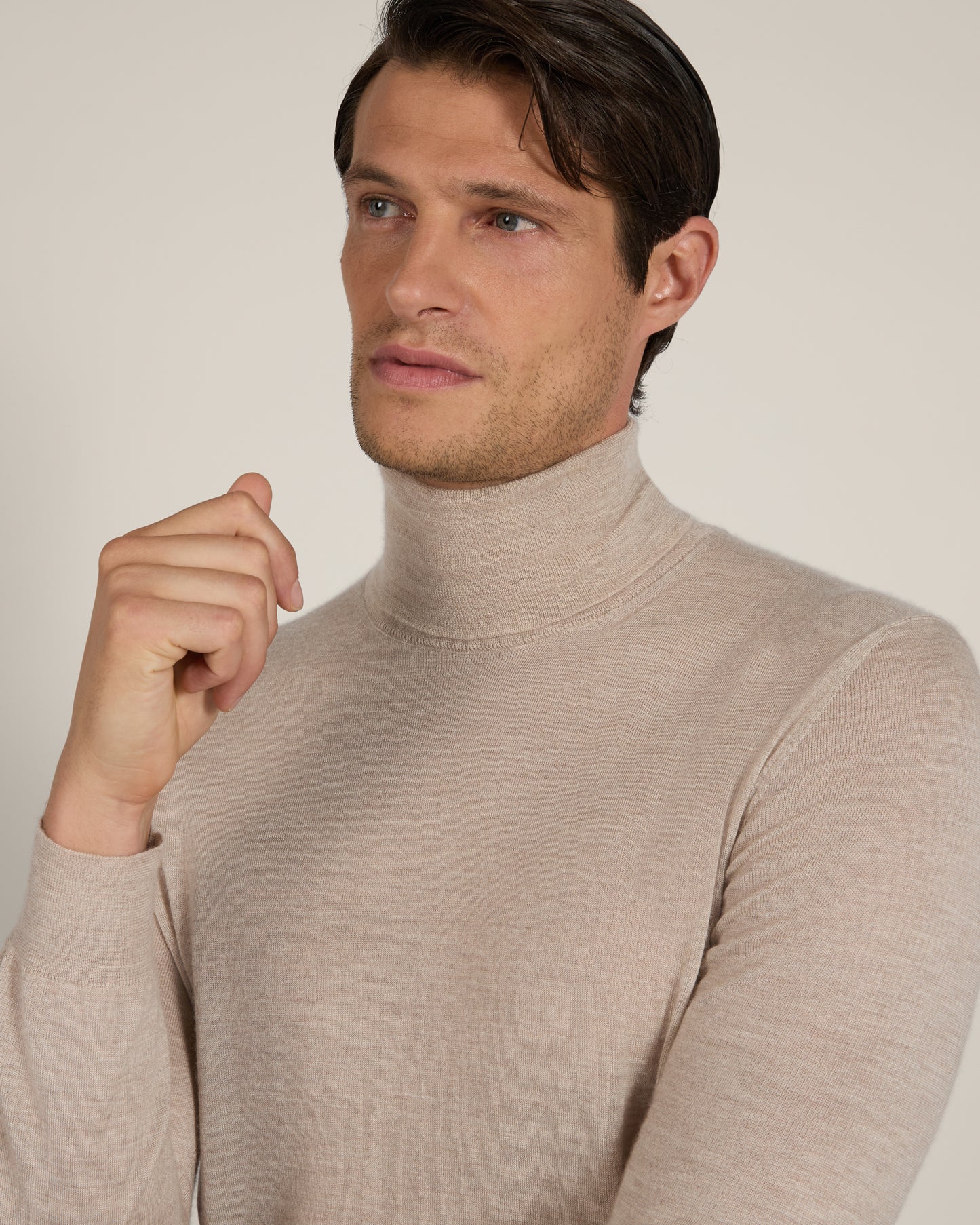 Rollkragenpullover aus Kaschmir und Seide