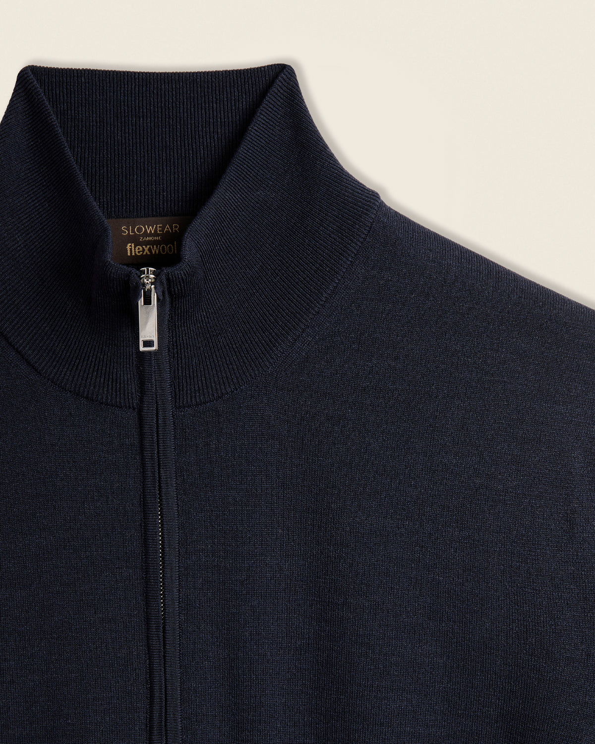 Pull zippé à col montant  en Flexwool
