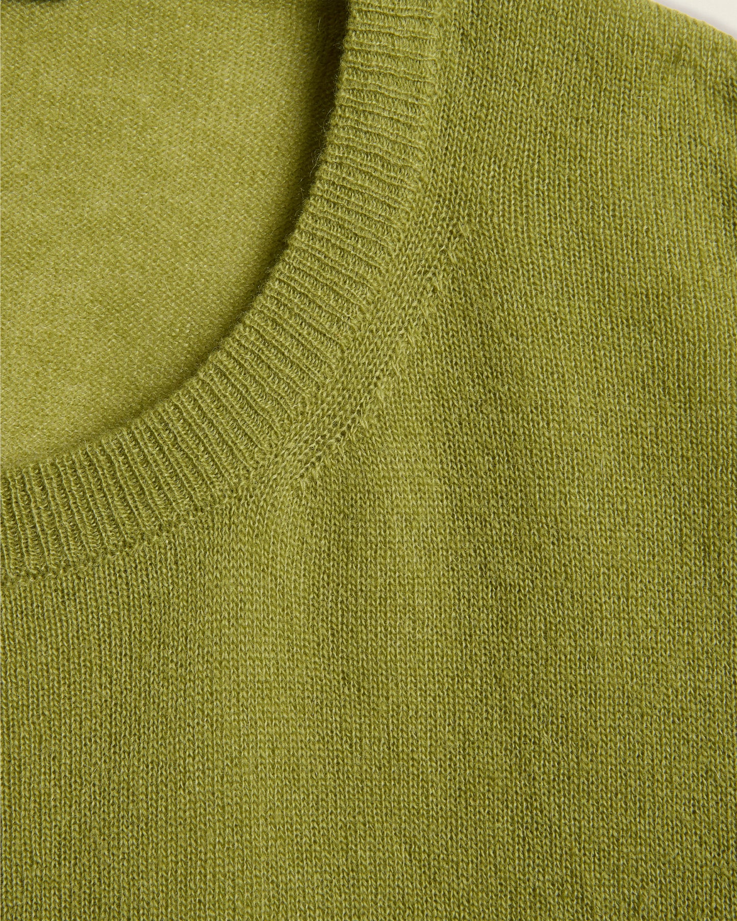 FlexCashmere crewneck