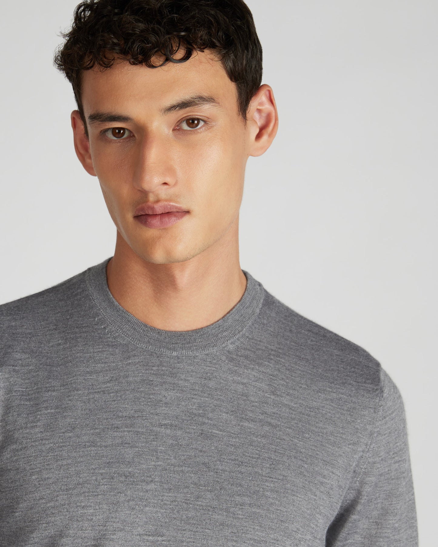 Girocollo slim fit in cashmere e seta