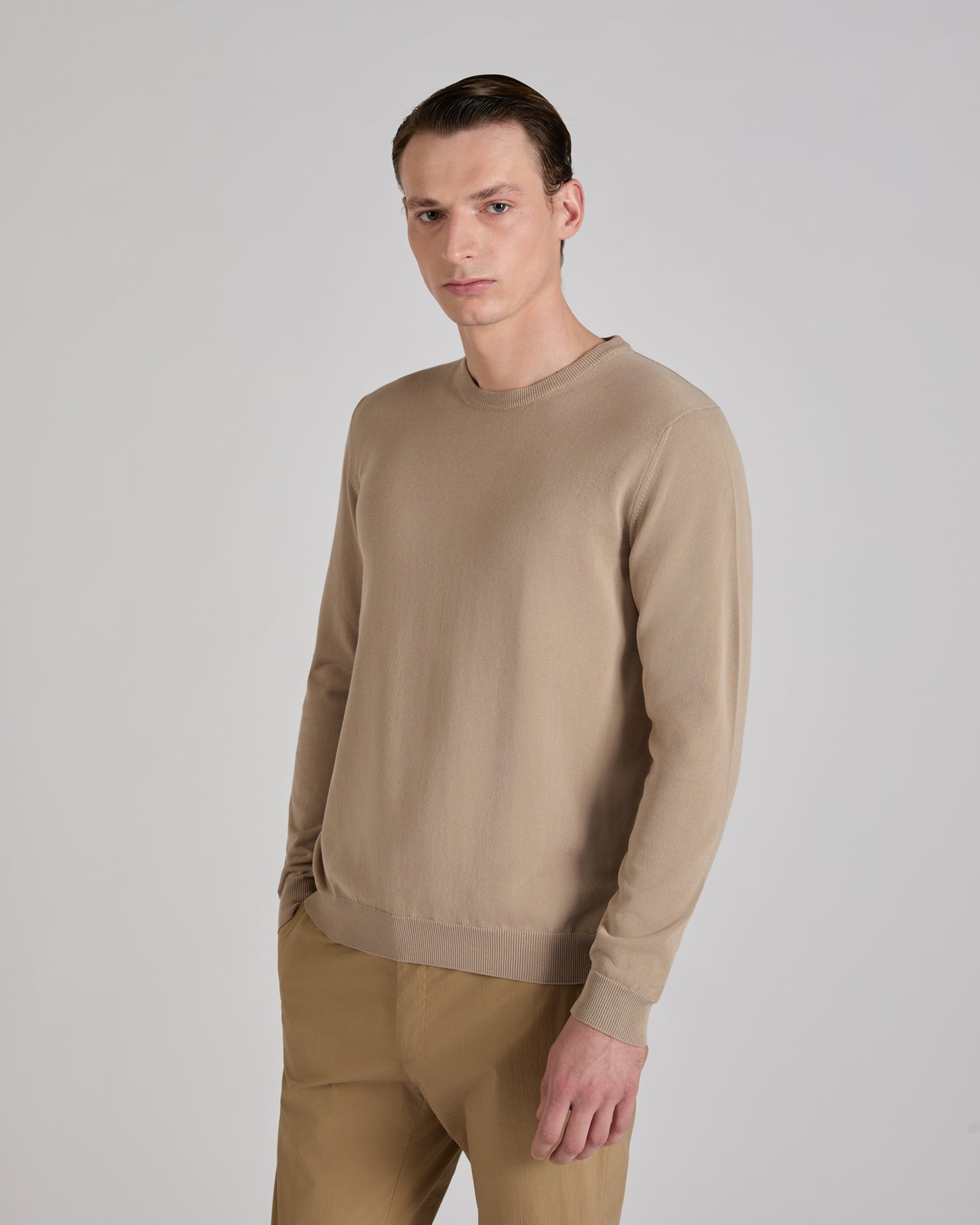 Slim fit cotton crepe crew-neck jumper