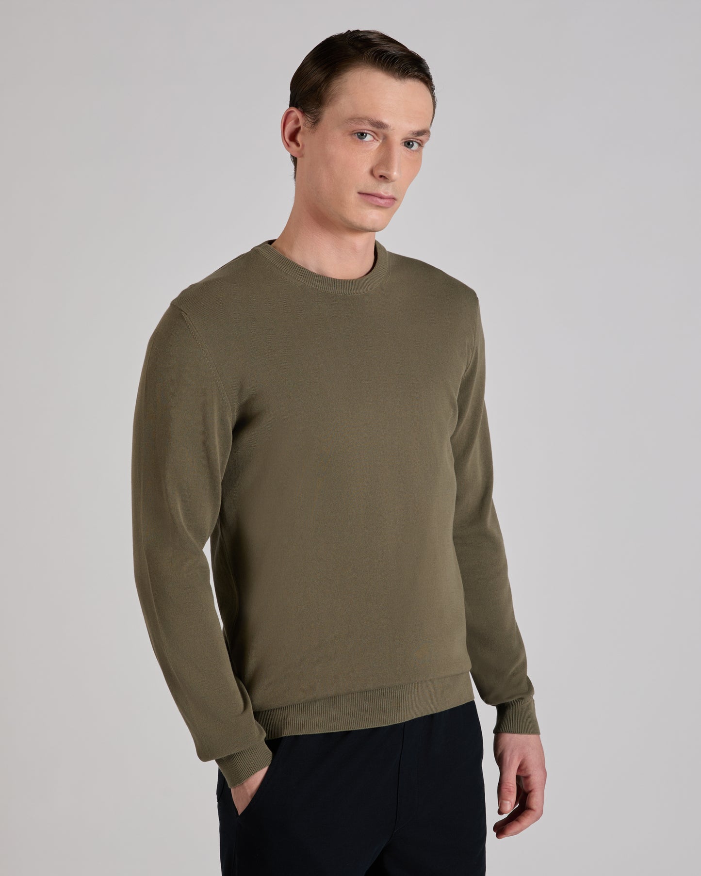 Slim fit cotton crepe crew-neck jumper