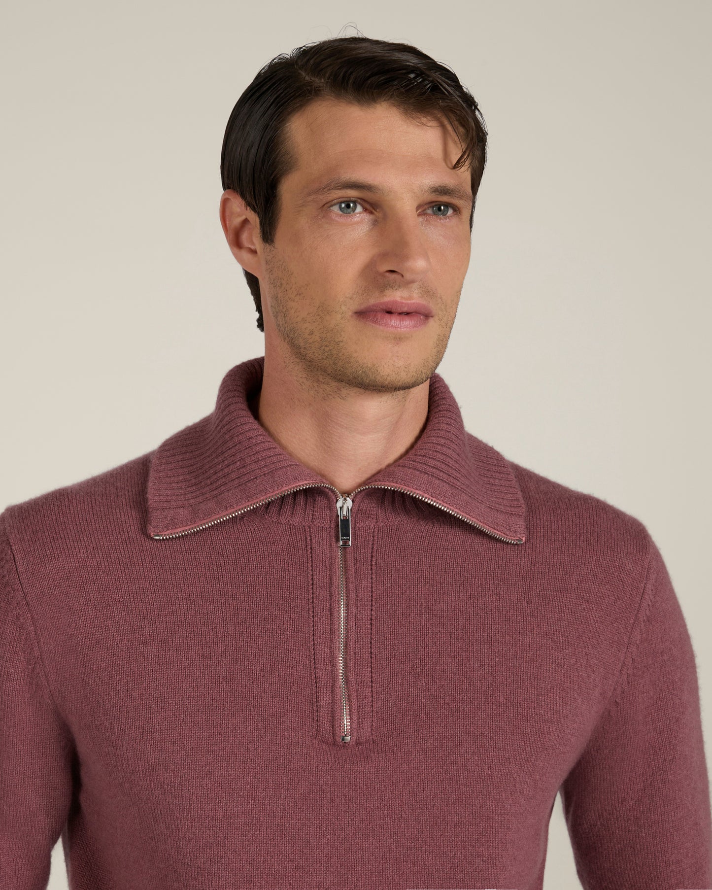 Maglia con zip slim fit in cashmere