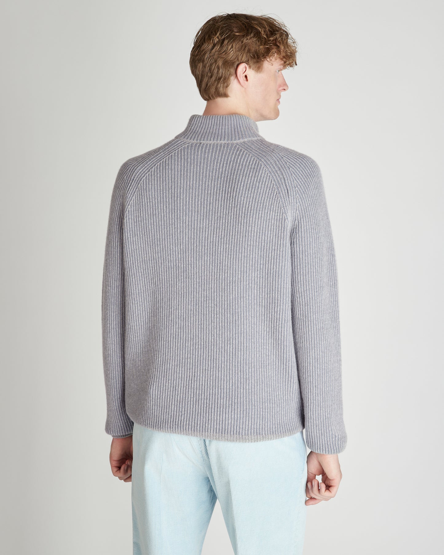 カシミア・スリムフィットハイネックニット