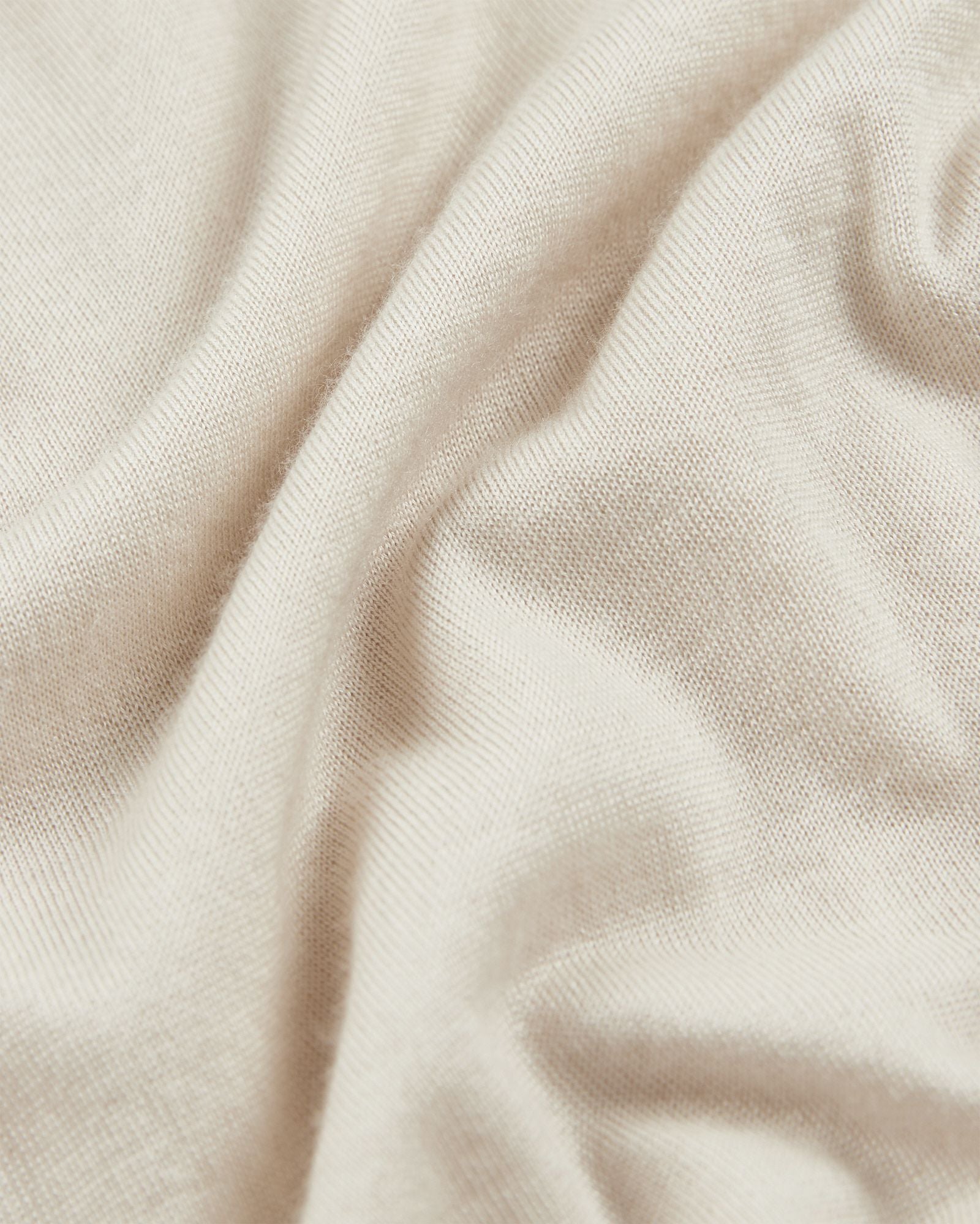 Regular fit crewneck sweater in cashmere and silk