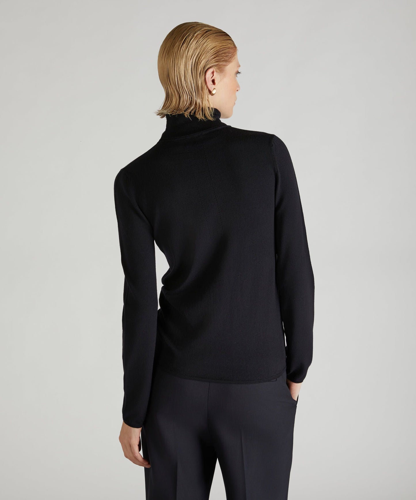 Slim-fit Flexwool turtleneck sweater